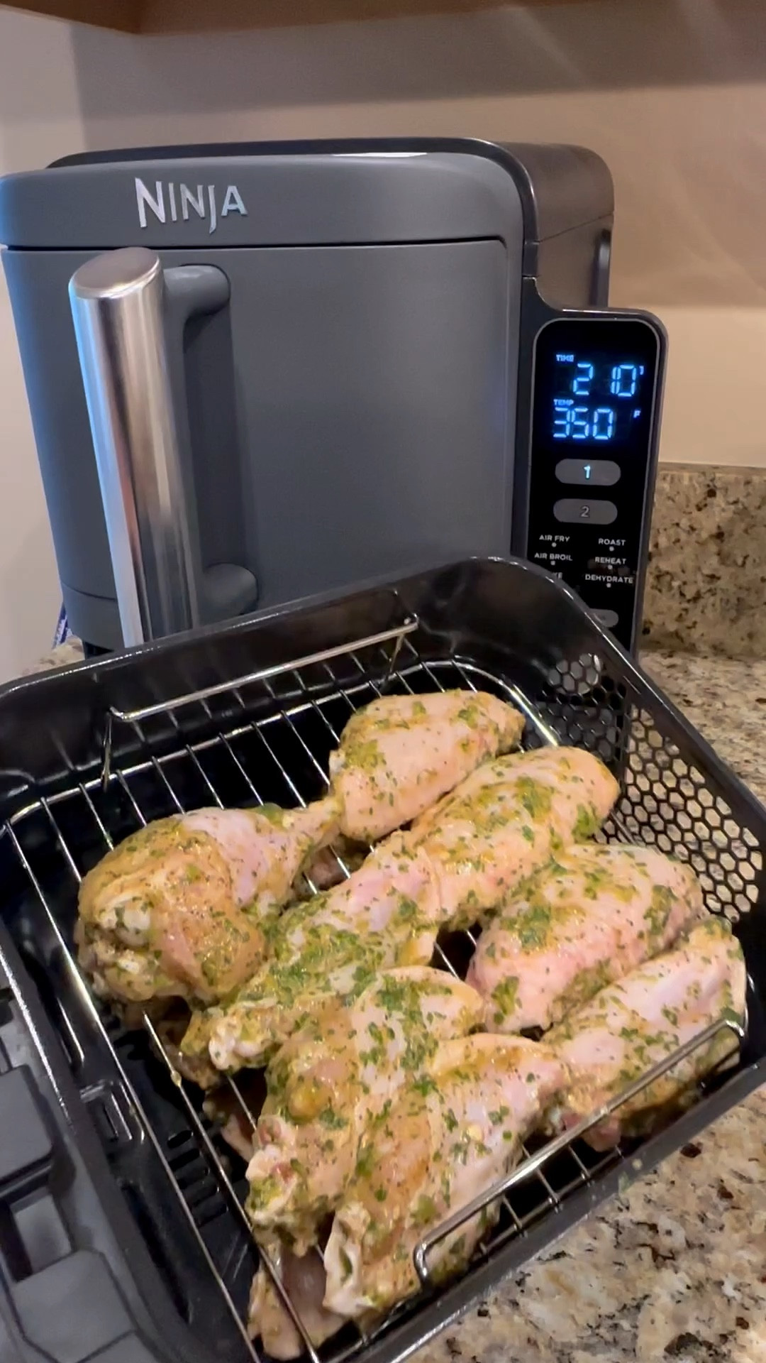 Save time and double air fry 😍

I air fried two different types of seasoned wings and all done under 30 minutes! My new fave!

#LTKHome #LTKSaleAlert
