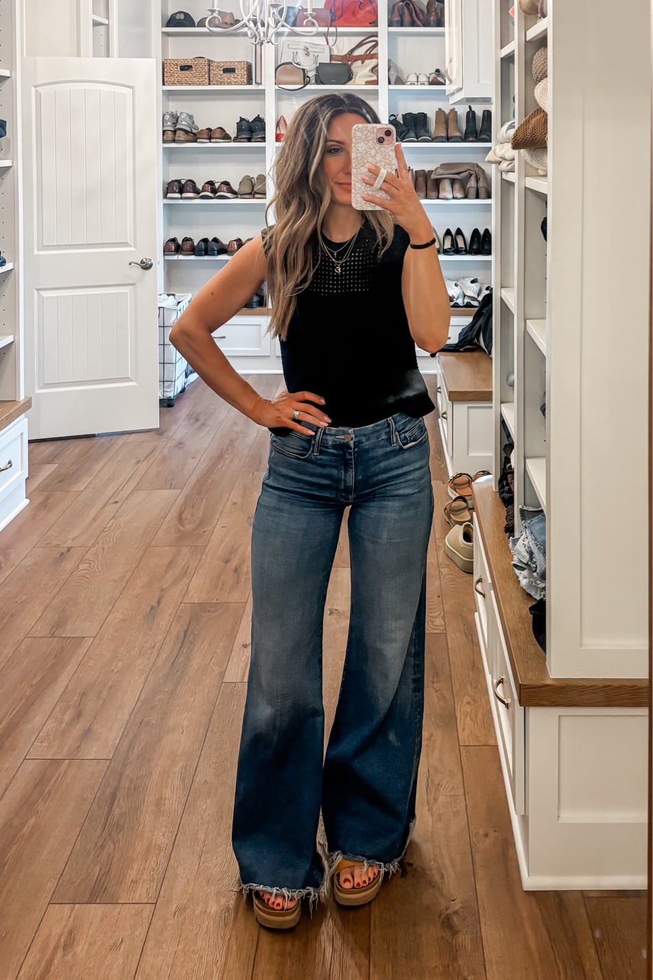 Yesterday’s look! Again, back with Mother Denim! These fit in all the right places and are so flattering! 

Wearing a 27 in the denim and a small in the top  

#LTKStyleTip #LTKSeasonal #LTKFindsUnder100