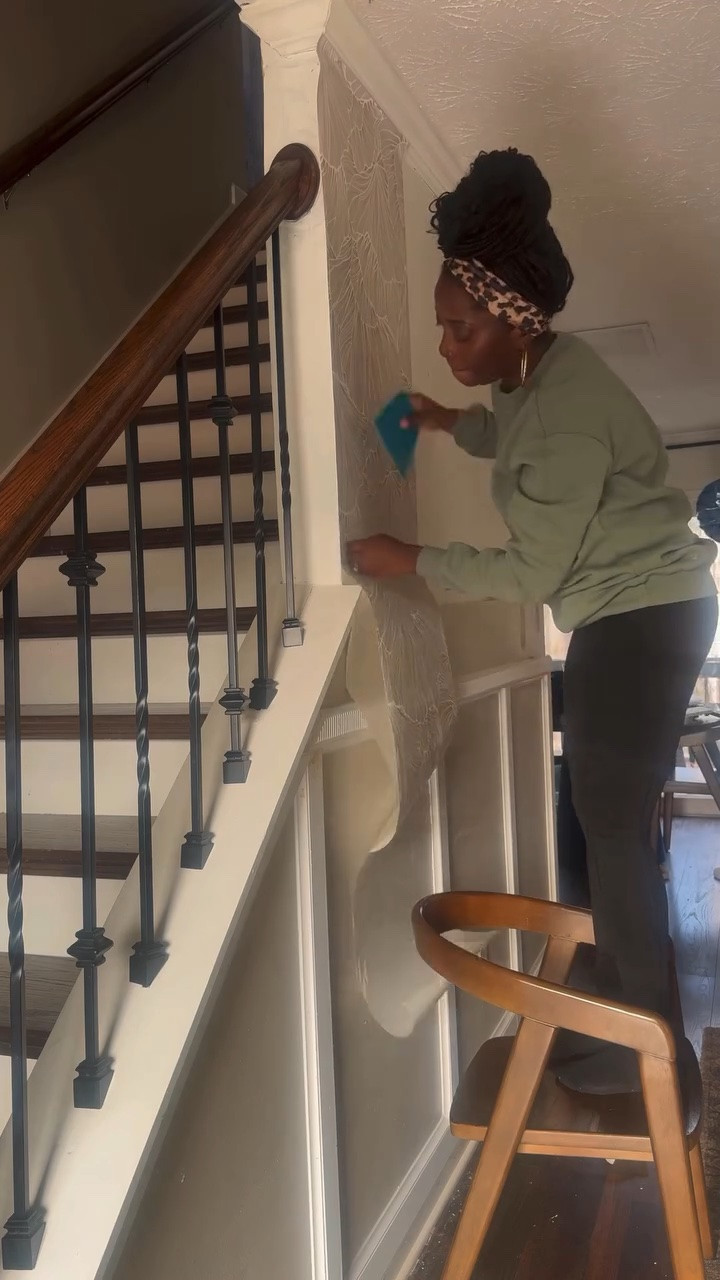 Entry Edit Part 2- we are finally getting somewhere and I have a plan in place. Colonial homes love the big wall against the stairs and I could never figure out what to do with this space. 

Stay tuned for the final part/reveal.