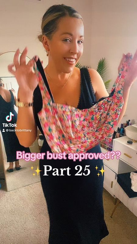 Floral pink corset for larger chest

Fuller bust corset
Corset top for midsize and bigger bust



#LTKtravel #LTKstyletip #LTKparties
