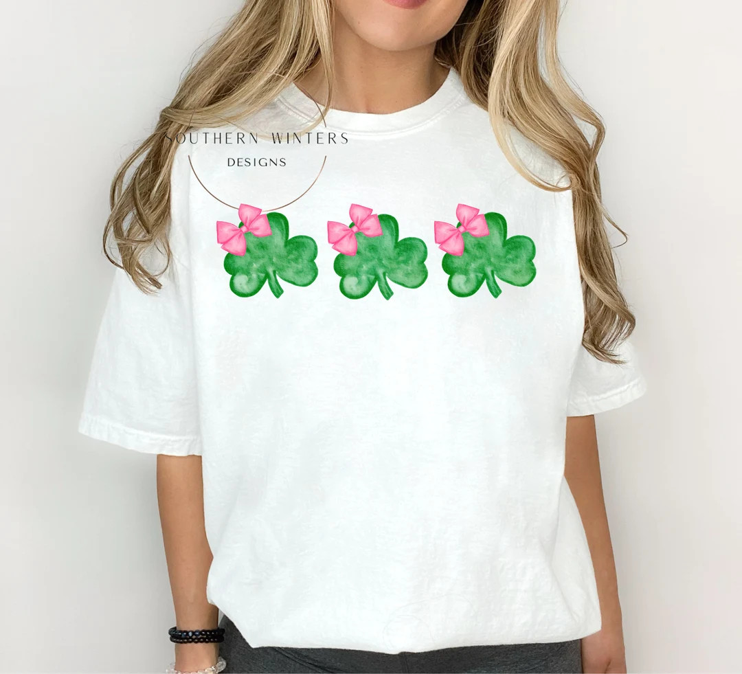 Adult St. Patrick's Day Shamrocks With Pink Bows Comfort Colors T-shirt, St. Patrick's Coquette S... | Etsy (US)