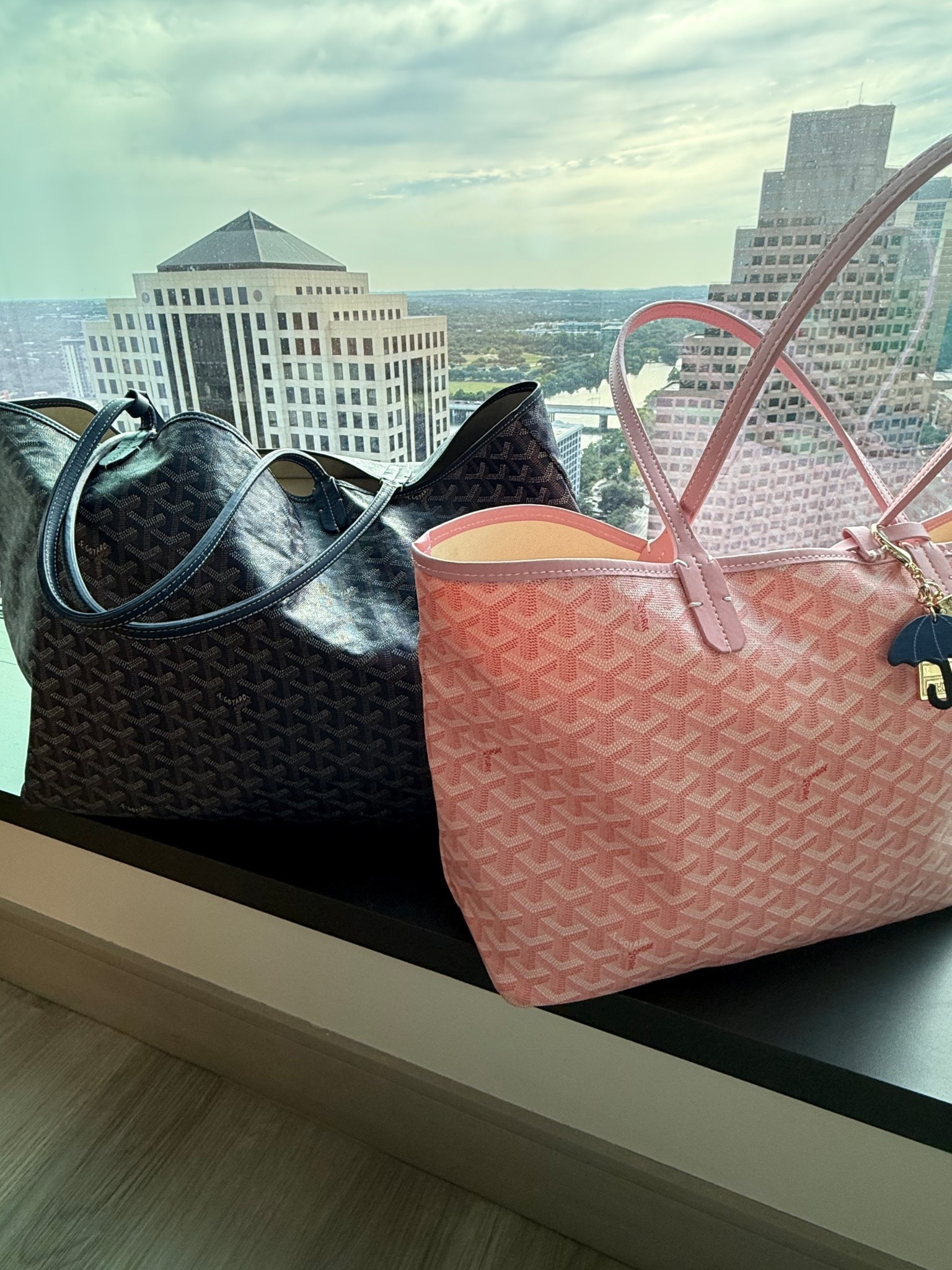 Run and grab the designer inspired viral bag on Amazon!! 

#LTKGiftGuide #LTKFindsUnder100 #LTKTravel