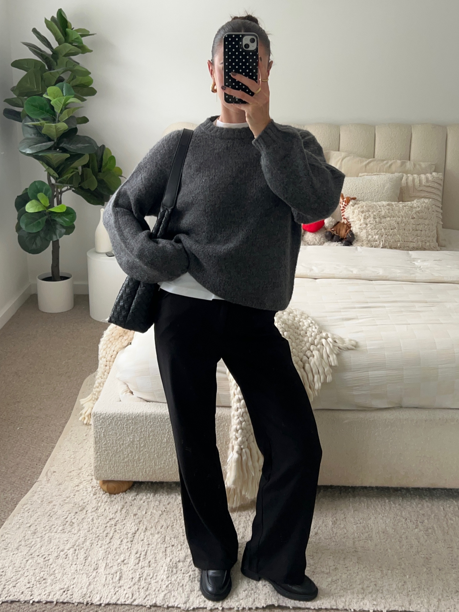 
- perfect stranger ‘FAY high rise pant’ size 8 
- betts ‘VINO vegan square toe shoe’
- Peta & Jain ‘WEAVE bag’ (code:MARLEE20)