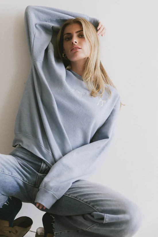 Pretty Bows Crewneck in Blue | Böhme US