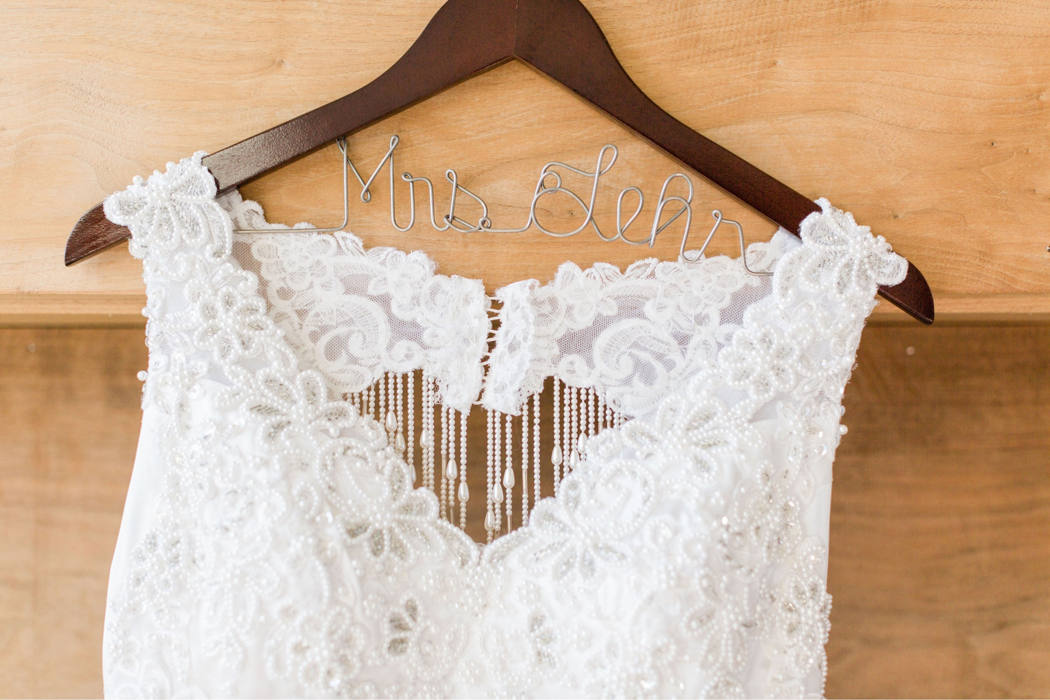 Wedding Dress Name Hanger 🤍💍


Wedding, wedding dress, wedding dress hanger, last name hanger, brides hanger 

#LTKfamily #LTKwedding