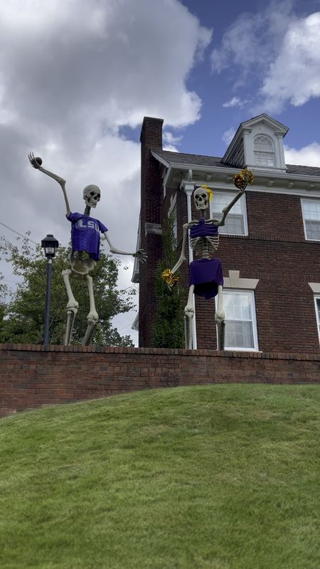 12 ft giant Halloween skeleton 💀💀 

#LTKHalloween #LTKhome #LTKSeasonal