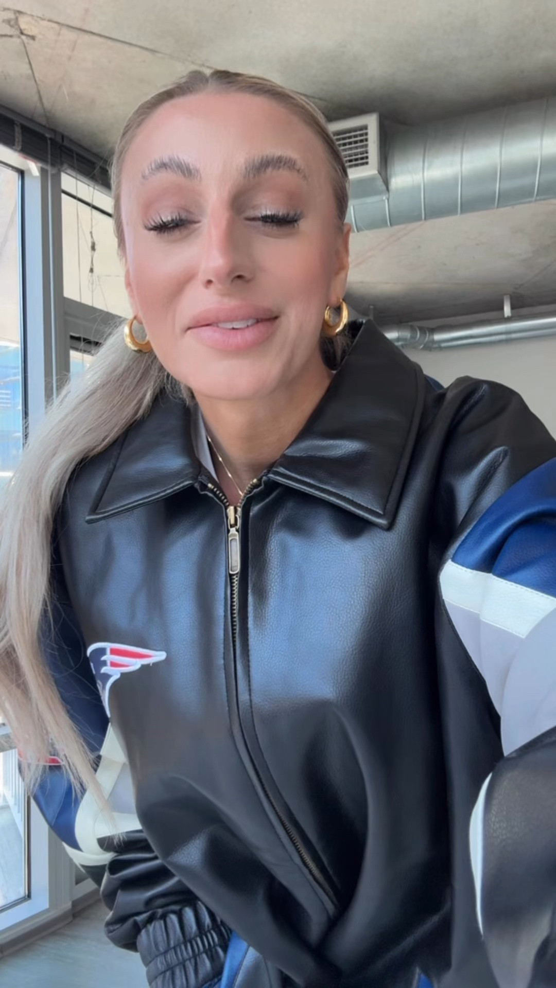 A leather vintage bomber jacket is a MOVE. I believe this is a 2XL and it’s ginormous. I’m 5’4, size 2, 125 pounds and I’d stick to size large and XL from here on out. This jacket though is just 🔥🔥

#LTKvlog #LTKgrwm #LTKootd