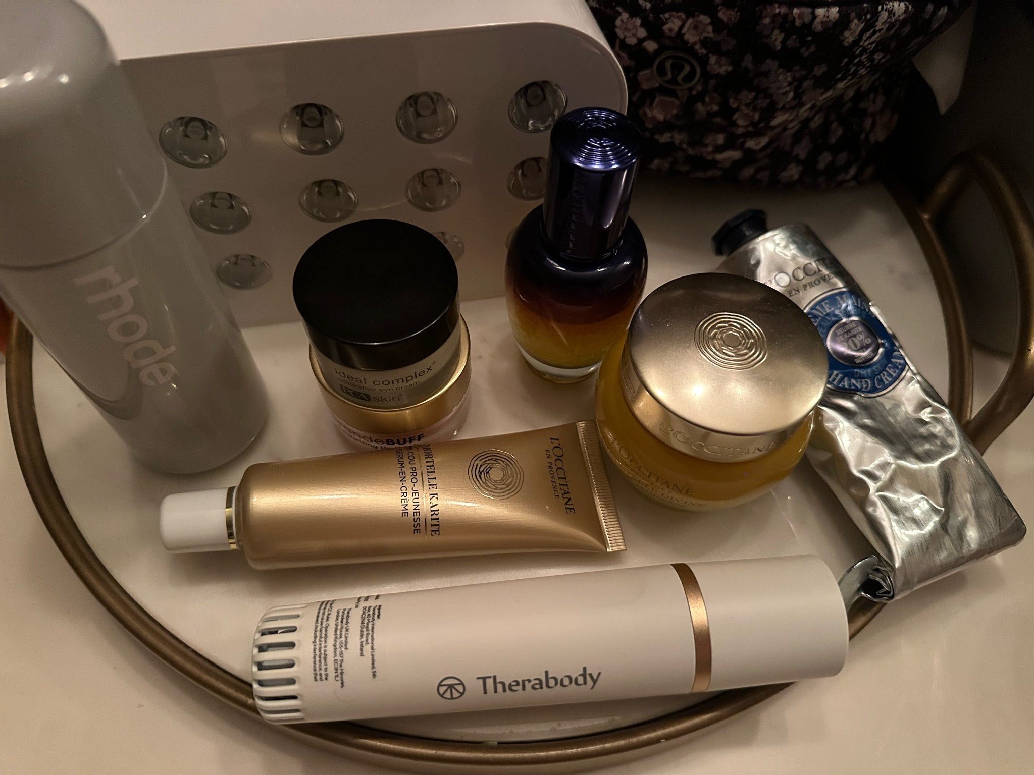 A little Sunday night self-care 💫🤍

Skin care essentials , anti aging 

Message me for LumeBox red light therapy / NIR box - I’ll send link & discount ❤️

#LTKStyleTip #LTKGiftGuide #LTKBeauty