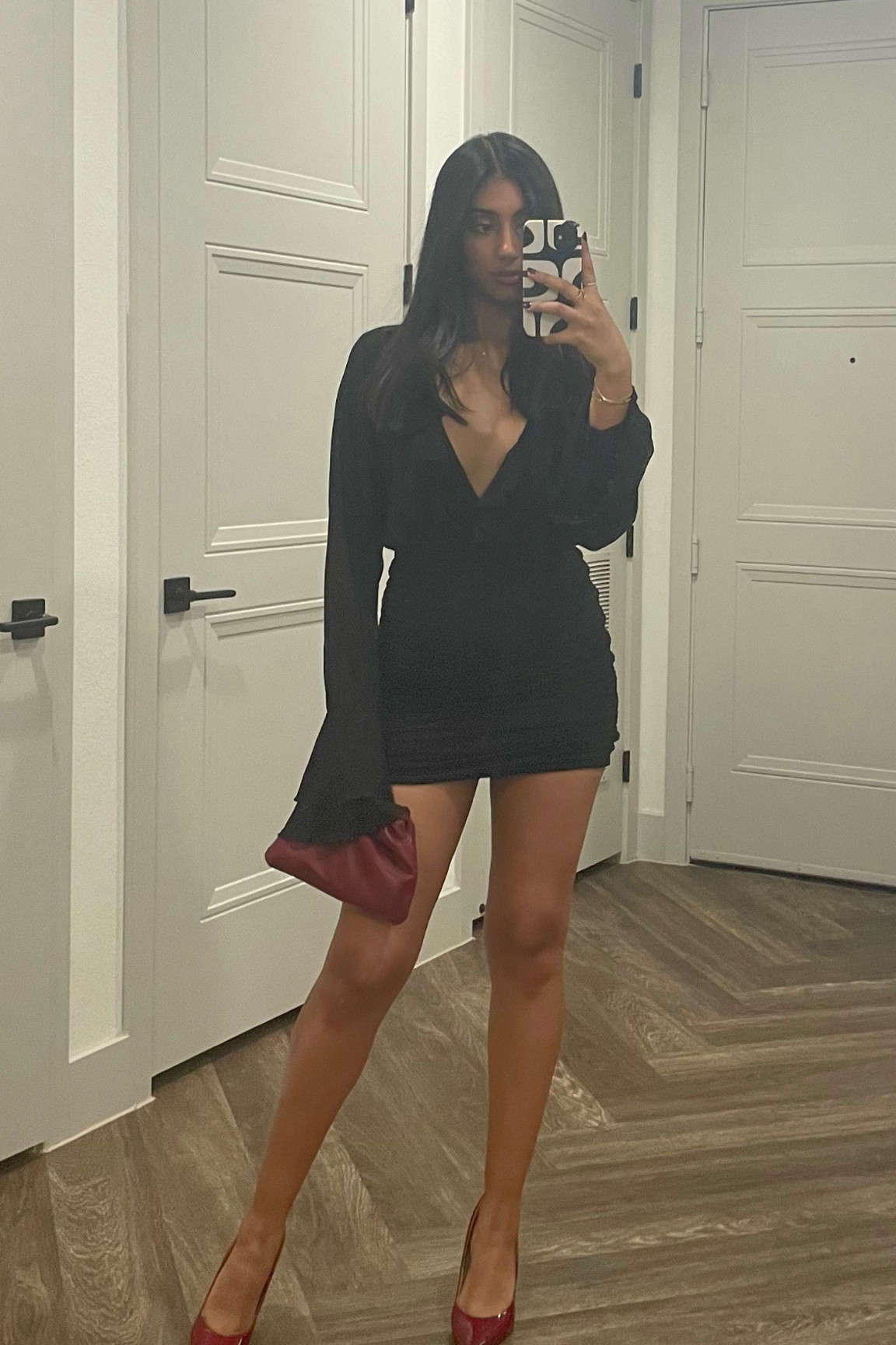 Dark red accessories with a classic lbd

#LTKitbag #LTKshoecrush #LTKMostLoved