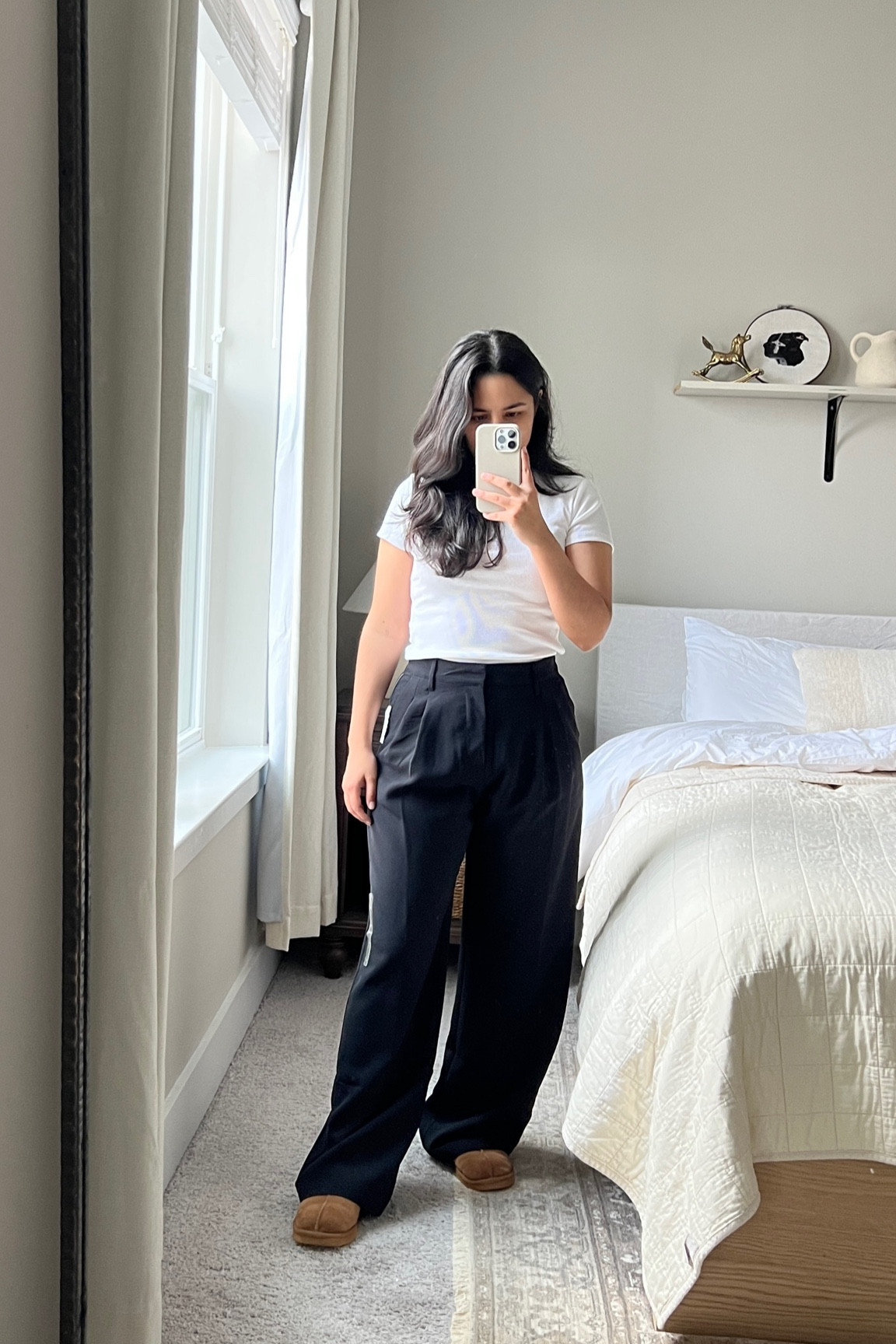 Trousers for the short girlies 🖤 I’m 5’1 for reference and I got them in size regular 4 