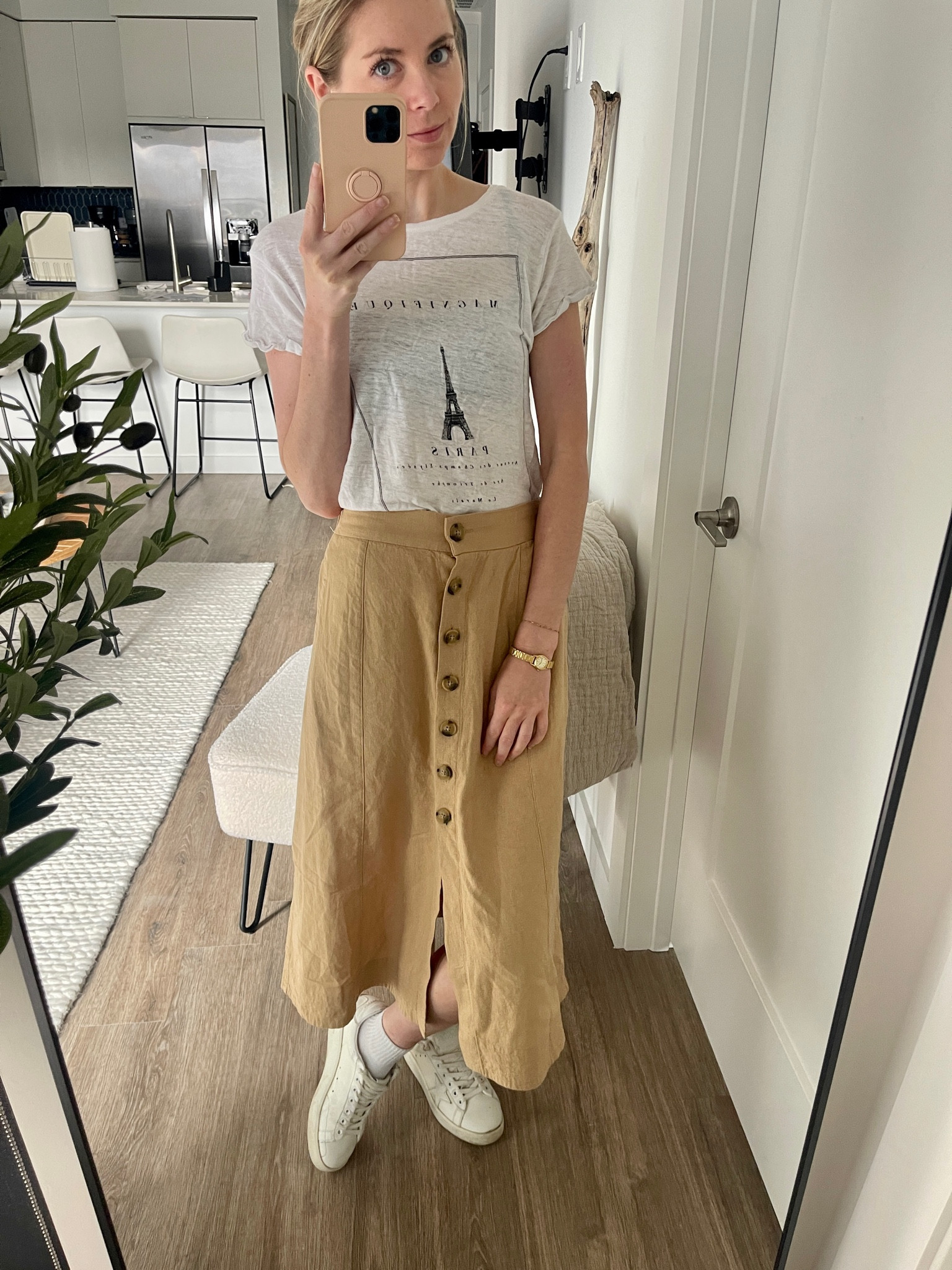 March first outfit of the day! 

Skirt: target brown linen midi skirt
Shirt: old mango
Shoes: golden goose 
Watch is vintage 



#LTKworkwear #LTKSeasonal #LTKunder100