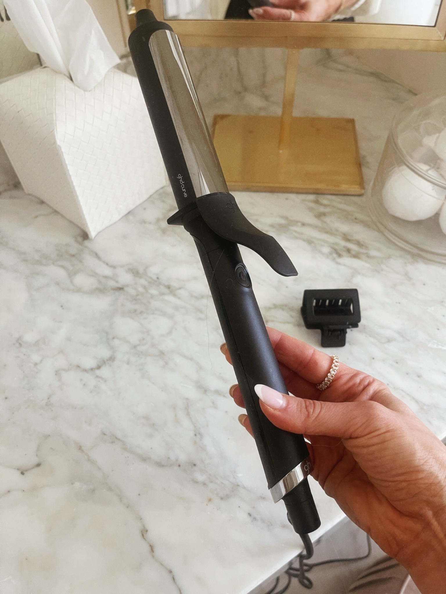 Curling iron inside for everyday waves 