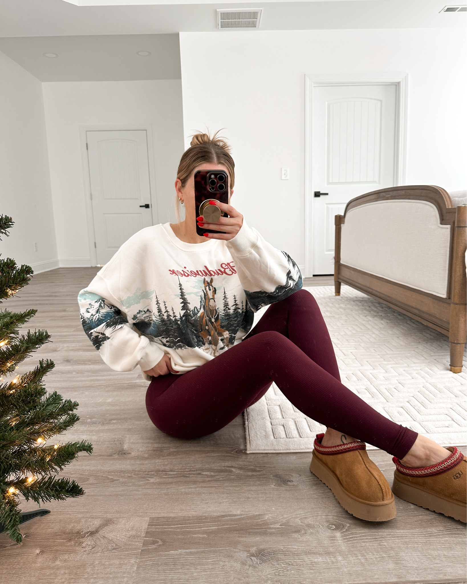 Styling the viral Budweiser sweatshirt. I’m wearing size Large

Holiday outfit, Christmas outfit, cozy holiday outfit, winter outfits, cozy winter legging outfit, Christmas tree, holiday event, country Christmas 

#LTKHoliday #LTKFindsUnder50