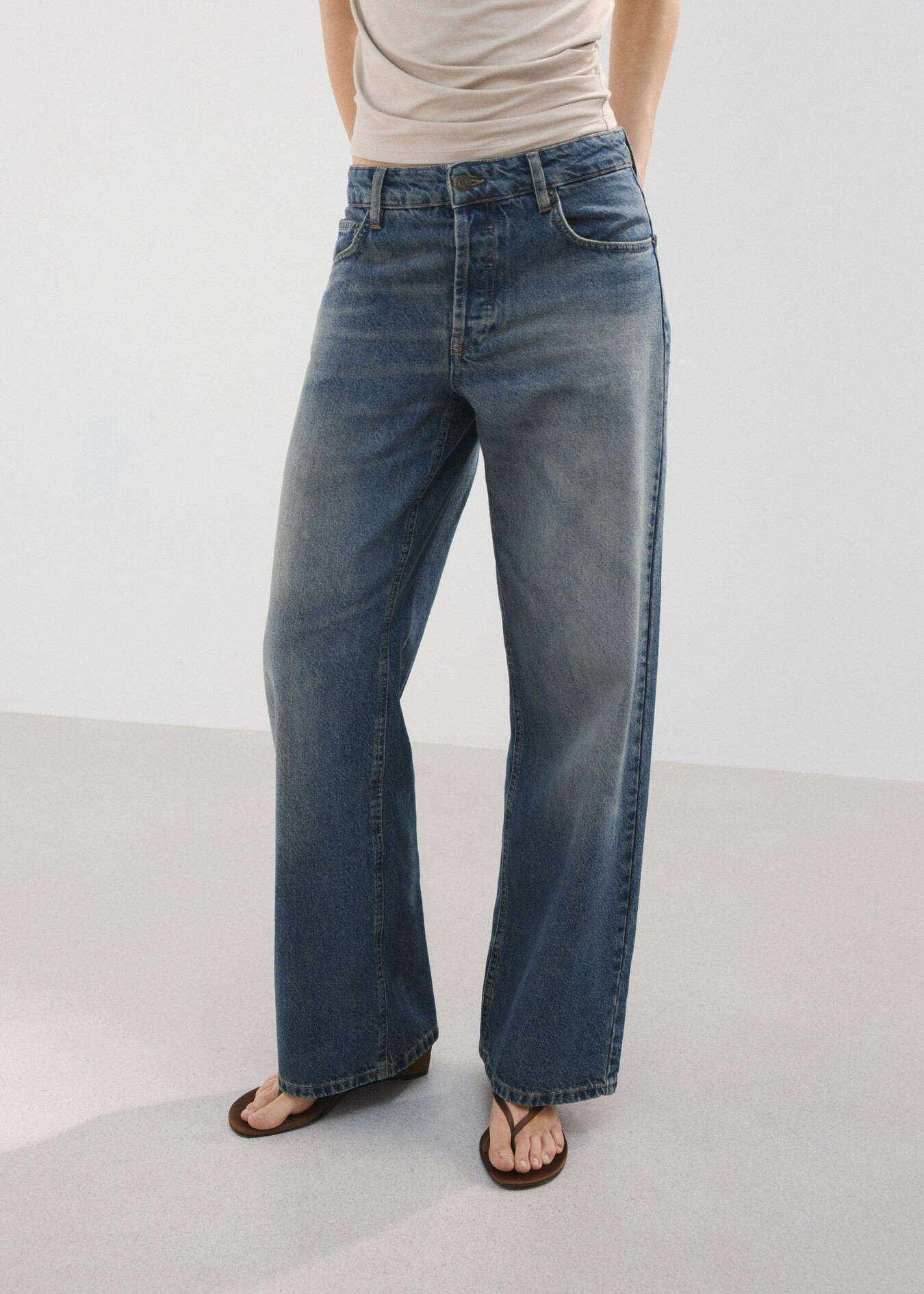 Straight low-waist jeans | Mango (US/MX/AU)