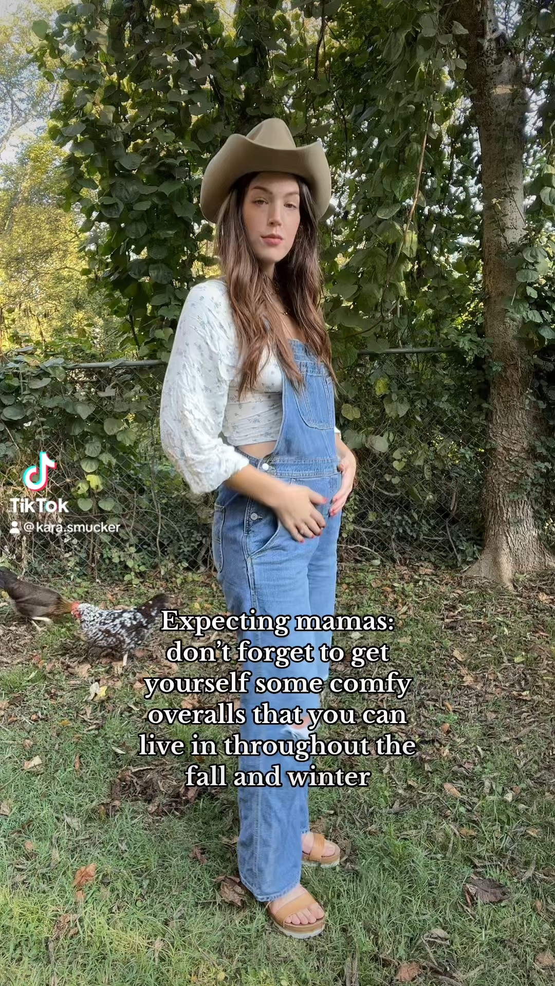 My go to maternity look  