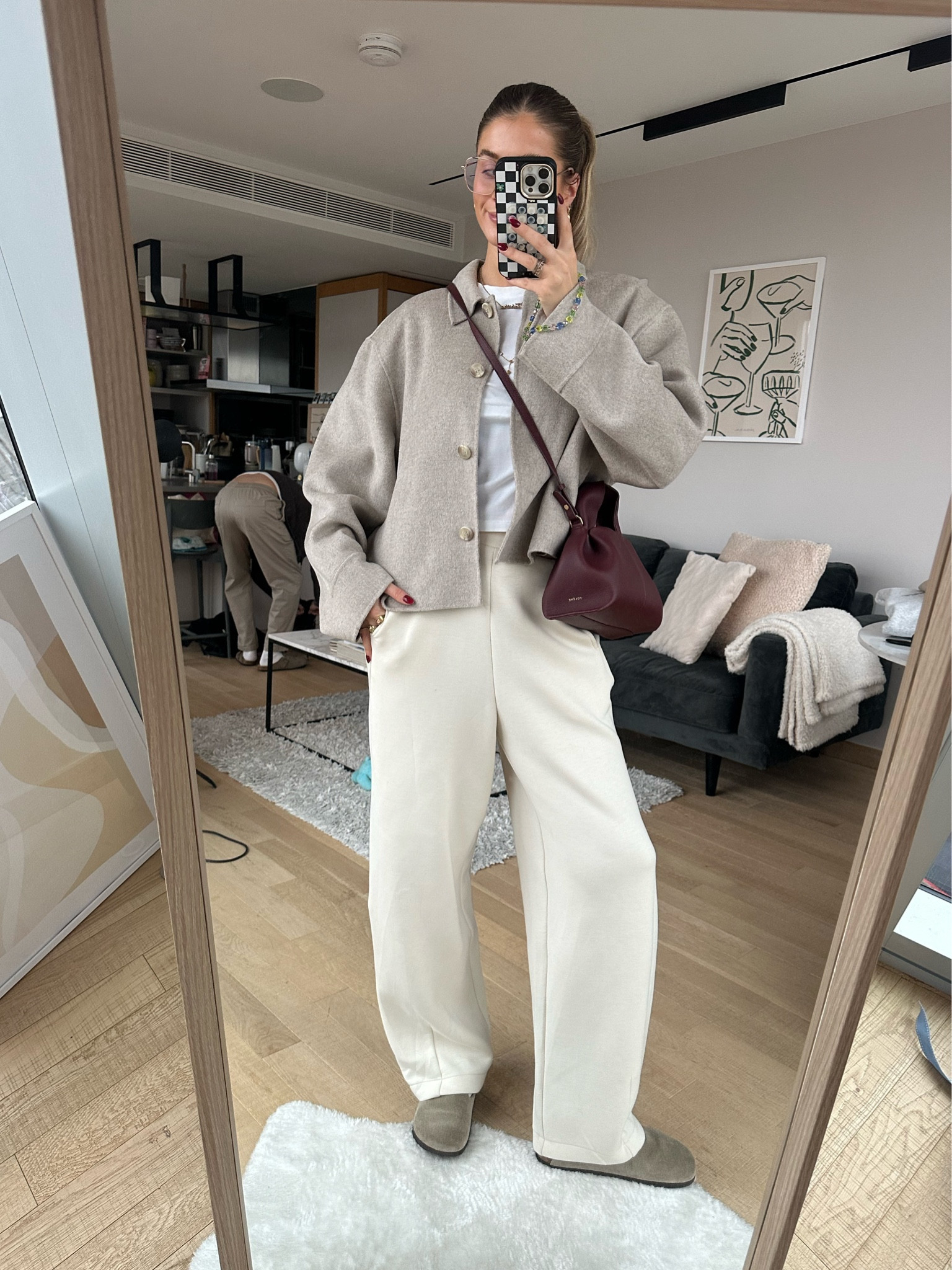 weekend shopping fit👑⭐️💛

These M&S joggers make for the chicest comfiest trouser!!! 

#LTKeurope #LTKstyletip #LTKautumn