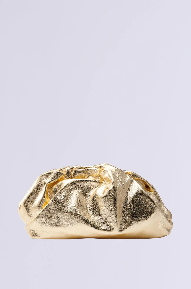 OVER IT METALLIC CLUTCH | AKIRA