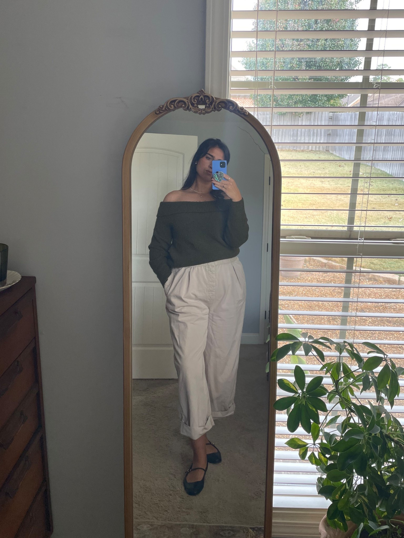 Loving this off the shoulder sweater from Amazon. Ordered a Large and it fits greatt

#LTKTall #LTKootd #LTKFindsUnder50