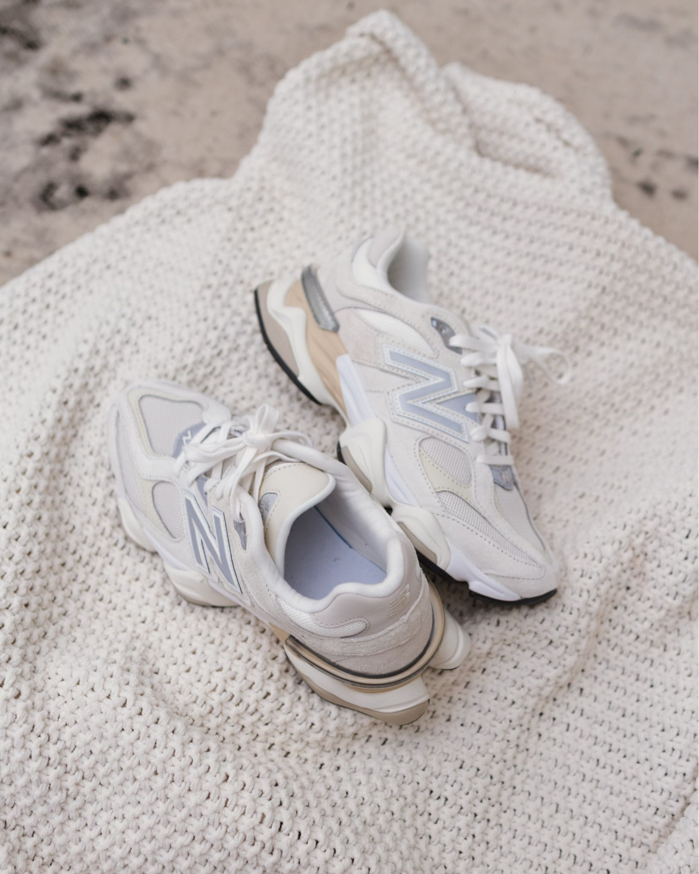 The perfect neutral fall sneakers 🍂🍁