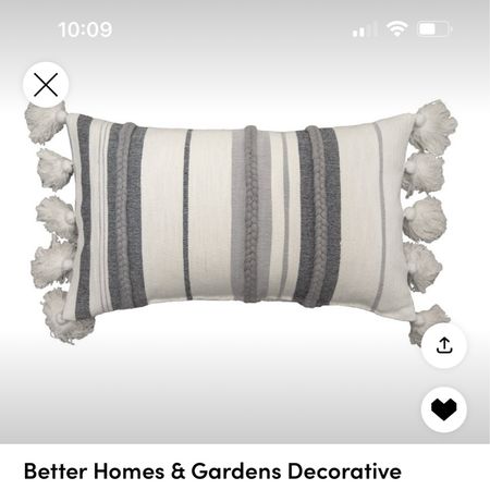 Beautiful pillow perfect for any sofa or bed  

LTKFestiveSaleDE #LTKfindsunder50 #LTKhome