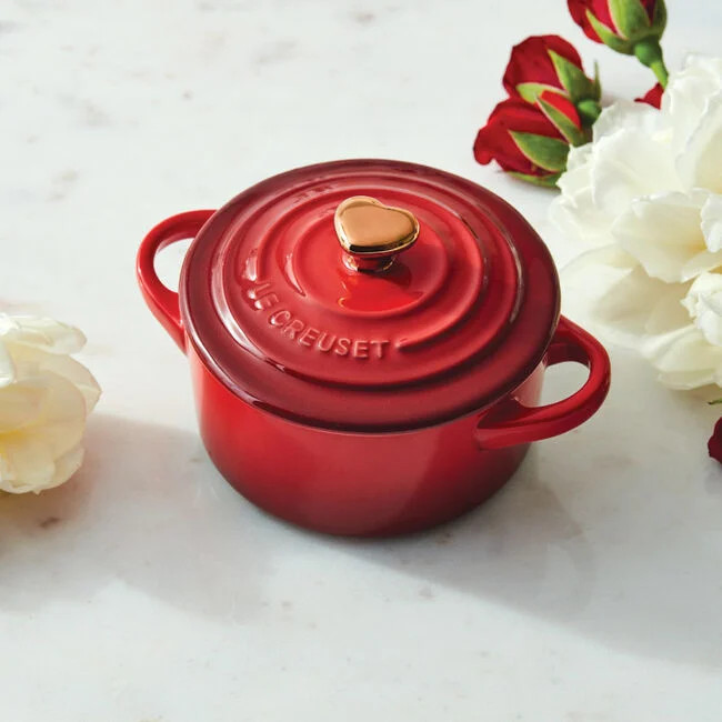 Mini Cocotte with Heart Knob | Le Creuset