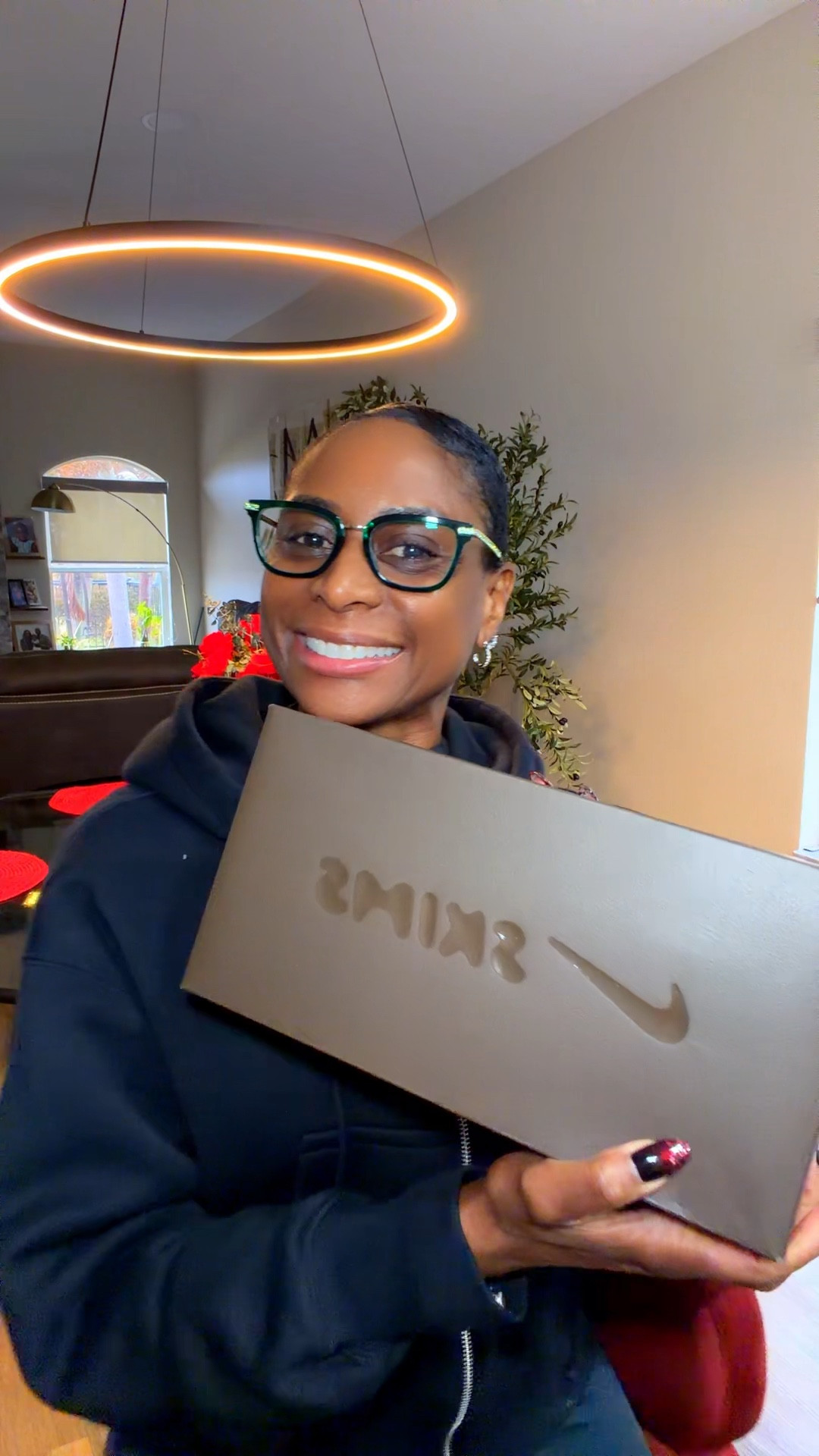 @Nike US/Skims Rift Mesh Shoes & @NikeSKIMS shine collection is the best. Perfect for any workout 

#LTKfitnessgoals #LTKWorkwear #LTKValentine