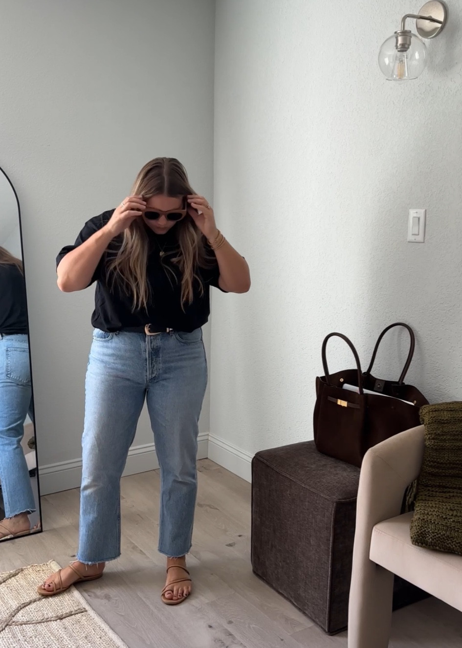 Im adding outfit details plus other go tos for making a simple
outfit a little extra with accessories! 

My exact jeans are THE best but limited sizing so adding them ( on sale) but also other washes. These are a crop pair but full length on me ( im 5’3) 

Adding tees at 2 price points with longer sleeves like mine - so good! 

Ludo sandals run tts WITH narrow sole BUT i have wide feet and theyre super comfy and fine! I have worn them every day since i got them in early summer