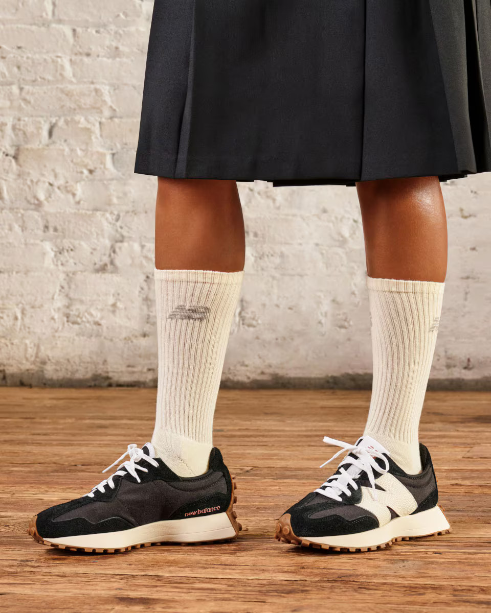 New Balance Womens 327 Shoes | DICK'S Sporting Goods | Dick's Sporting Goods