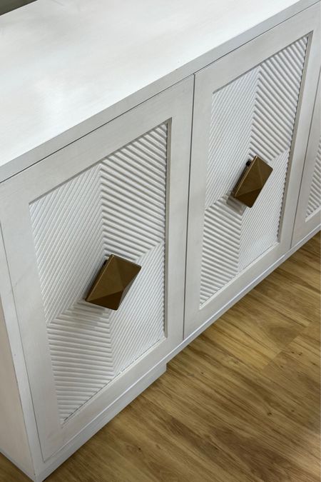 White cabinet 
Home decor 

#LTKhome