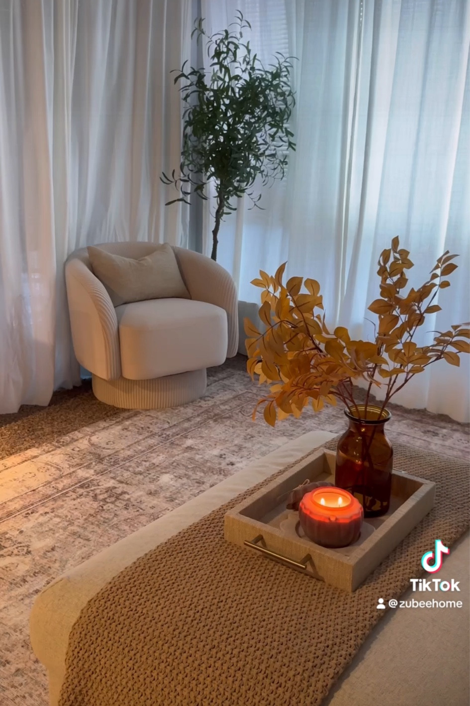 Living room deets below 🍂✨ #falldecor #falldecorating #livingroomdecor

#LTKHome