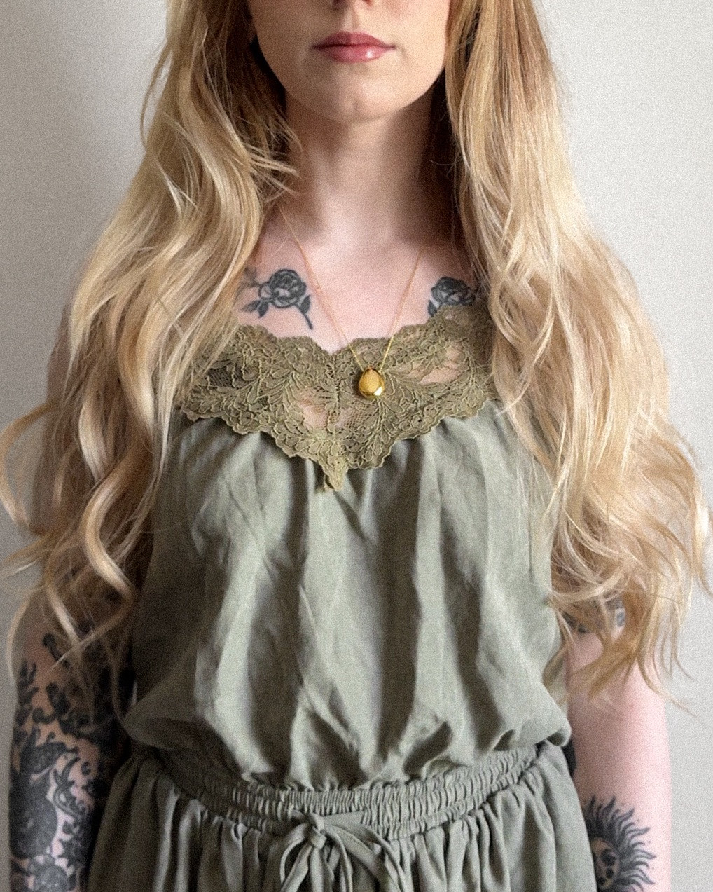 ok the gold pebble necklace has my whole heart. the weight of it, the shine—it genuinely feels expensive but it's so not. 

it's the kind of piece you put on and just... don't take off.

wears with everything. dressed up, dressed down, over a lace top, with a tee. it's just that necklace. tarnish-proof and water-resistant so i don't have to think twice about it.

linked above 🔗 also up to 25% off rn for Mother's Day if you're looking for a gift she'll actually wear every day 🤍 @analuisa 

#pebblependant #goldpendantnecklace #analuisa #minimalistnecklace #goldnecklace #everydaynecklace #jewelrylover #ltkjewelry #ltkmothersday #ltkfindsunder100 #tarnishproofgold #stackingnecklaces #necklacestack #giftsformom #mothersdaygiftideas

#LTKMothersDay #LTKSaleAlert #LTKOver40