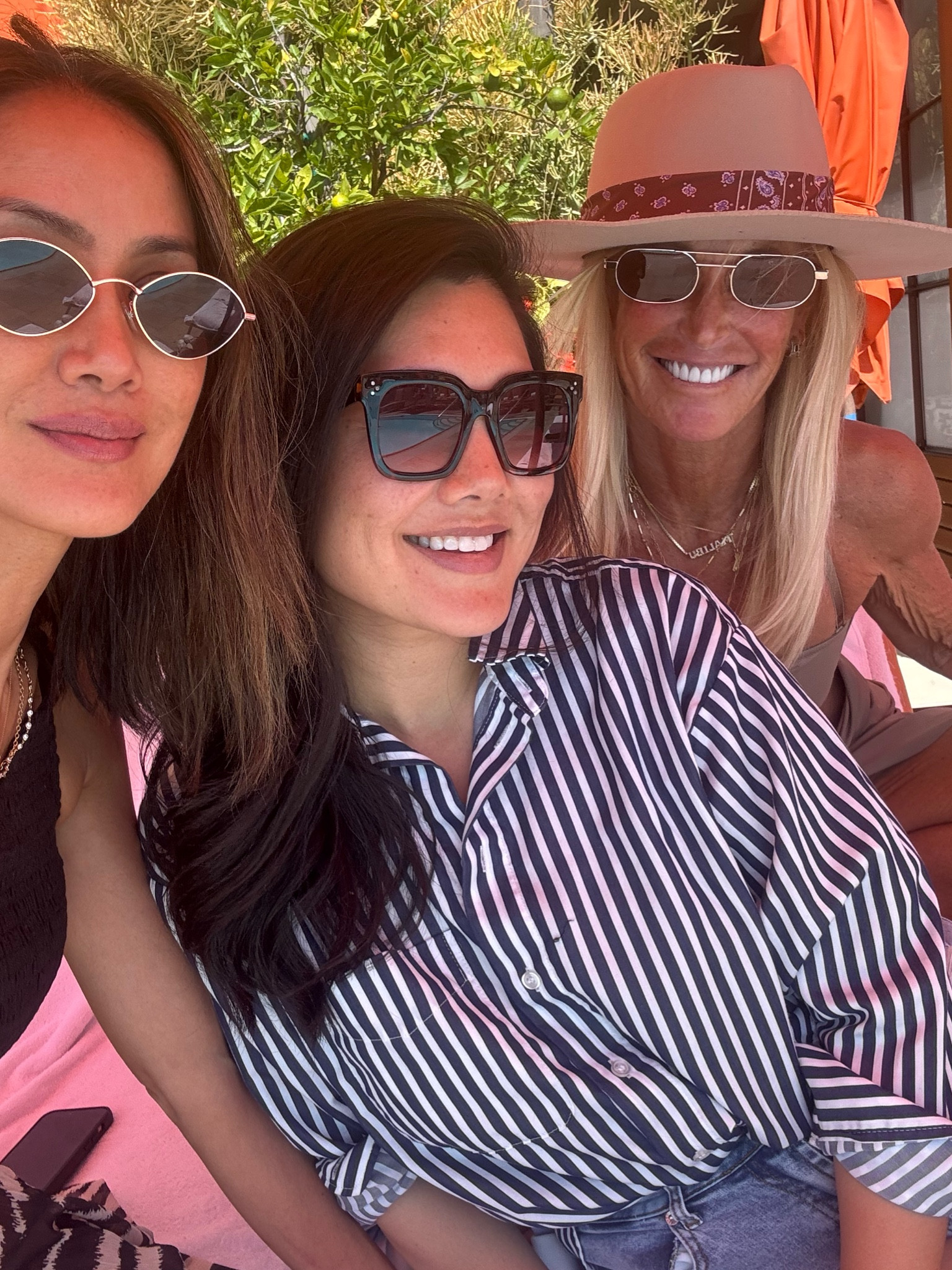 I may or may not have 20 versions of this striped shirt. It’s light and washed incredibly well. And it’s like 20$!!! Get one in every color!