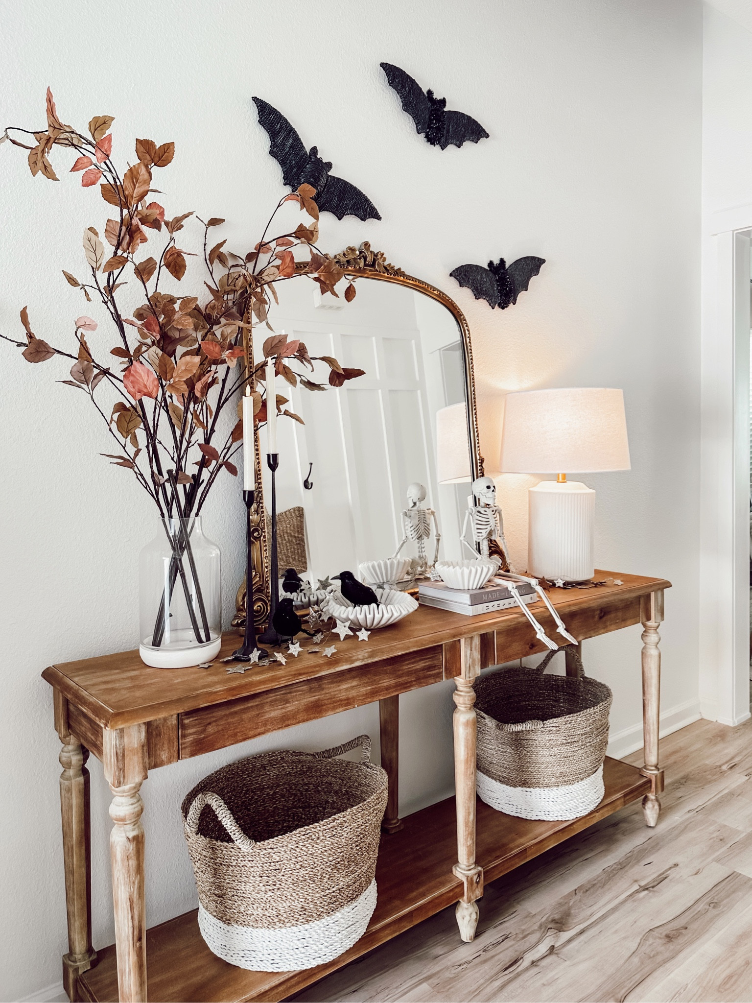 Entryway #halloween #skeleton #entry #halloweendecor #homedecor 

#LTKHalloween #LTKhome #LTKSeasonal