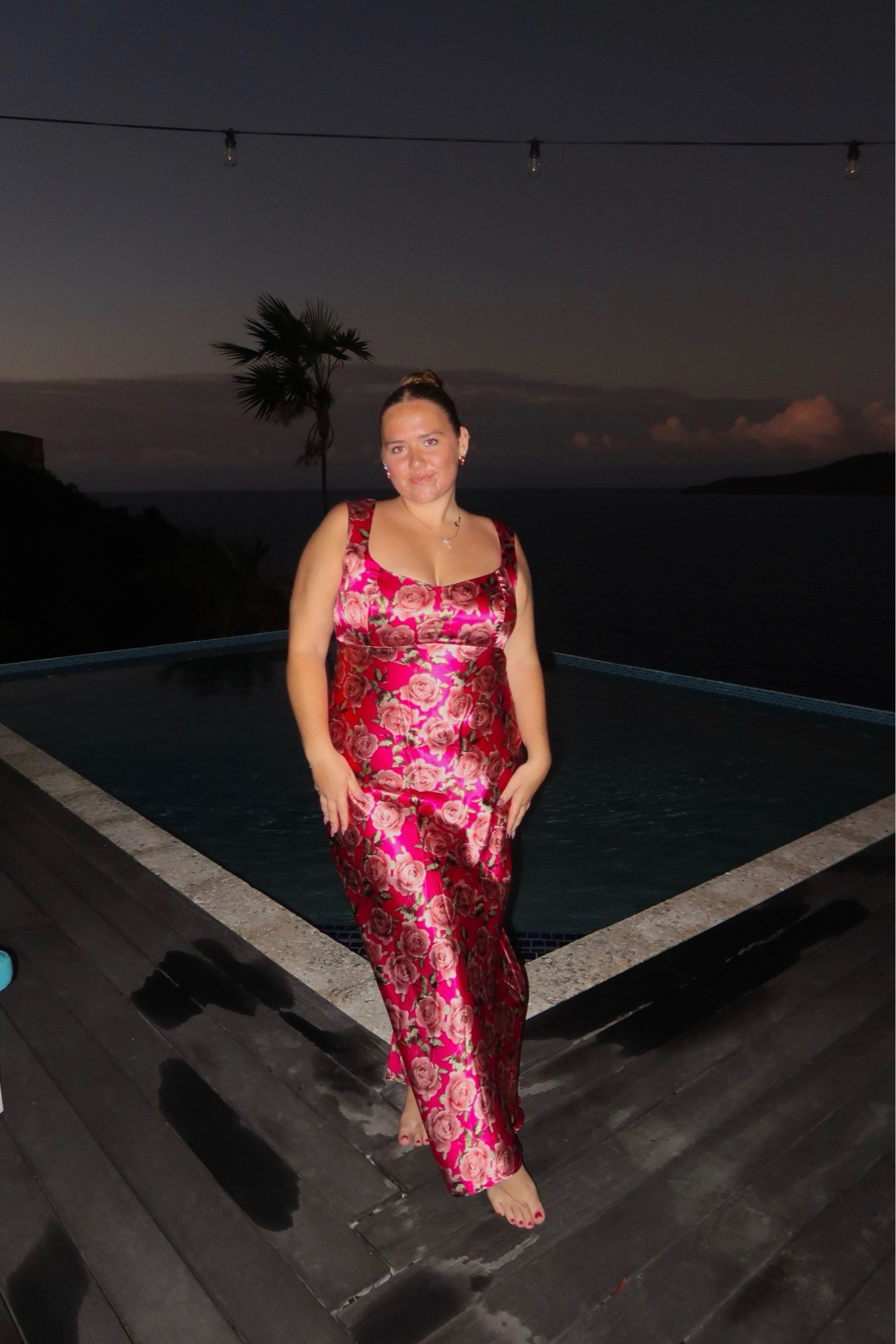 The perfect vacation or Valentine’s Day dress🌺❤️