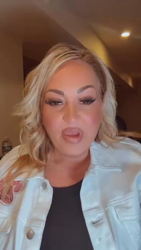 Just wanted to come on and give a great big shout out to a couple of people . And also thanks to so many of you support me in my business and believe in me it means the world to me thank you believing in my dreams . ￼

#LTKOver40 #LTKBeauty #LTKdayinmylife