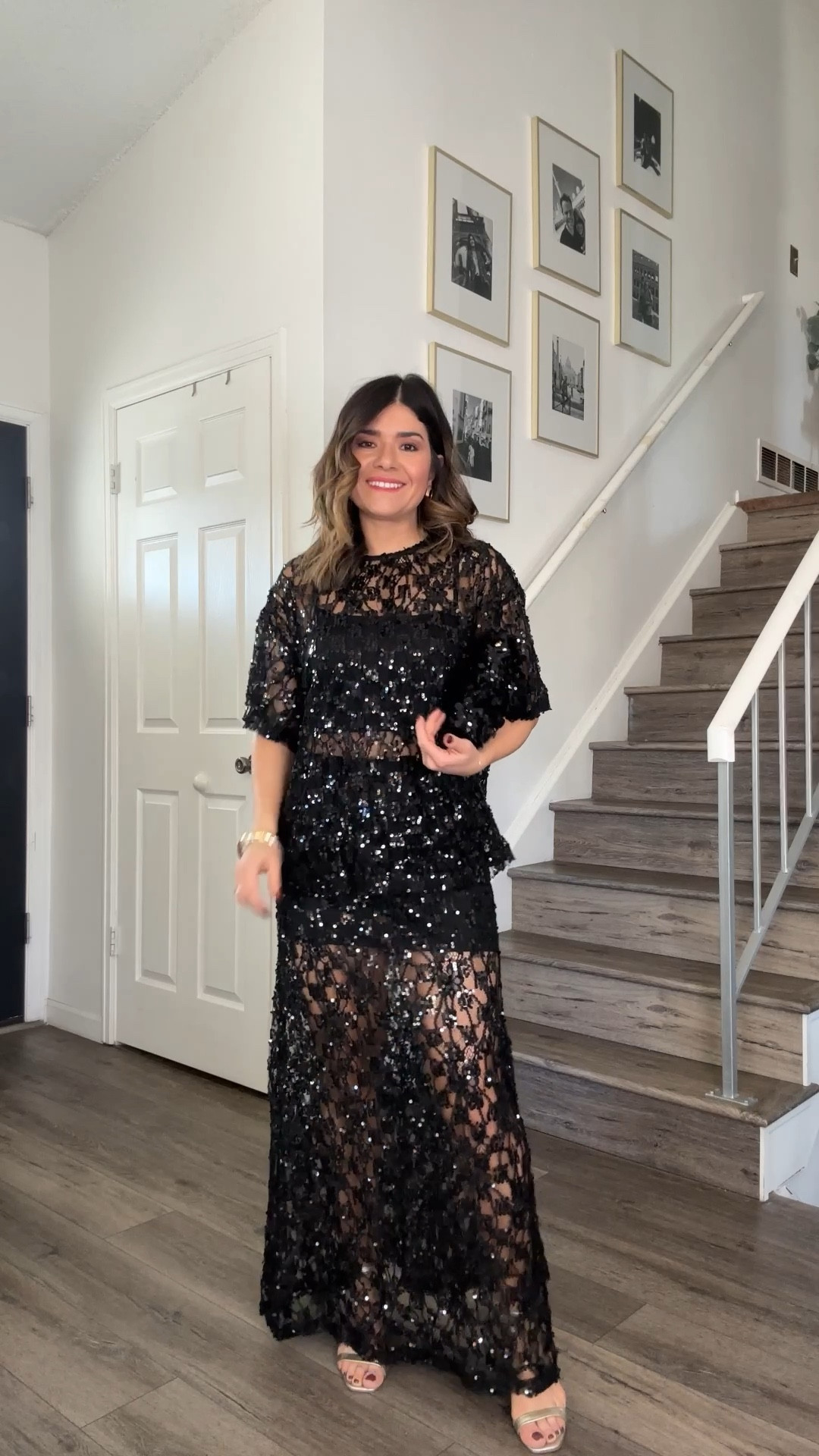 Say hi to the most stunning top and skirt for the holidays! It’s stunning and it’s 30% off right now!!! 
Top size xs
Skirt size xs

#LTKSaleAlert #LTKCyberWeek