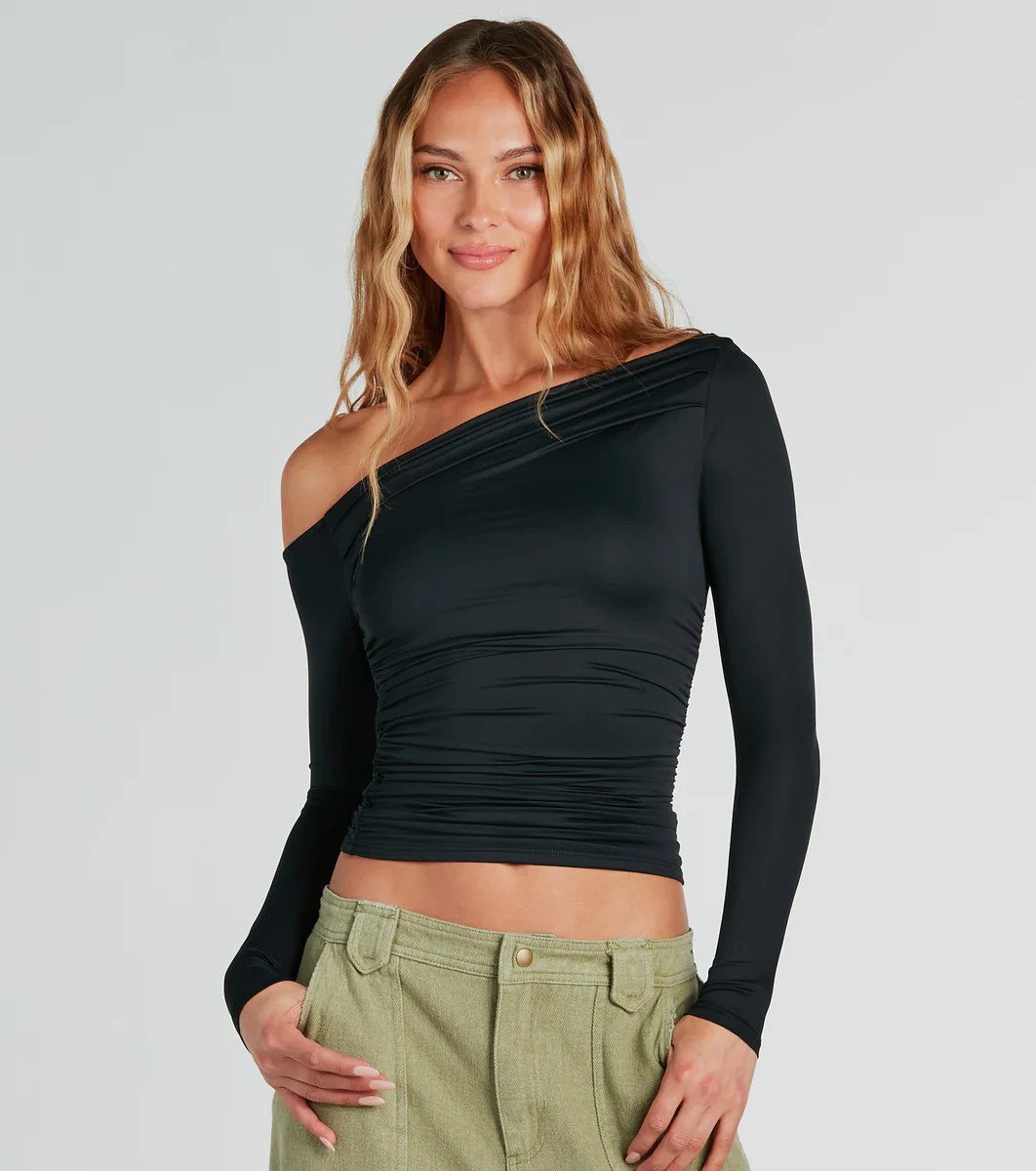 Looking Flawless Smooth Off-The-Shoulder Top | Windsor Stores