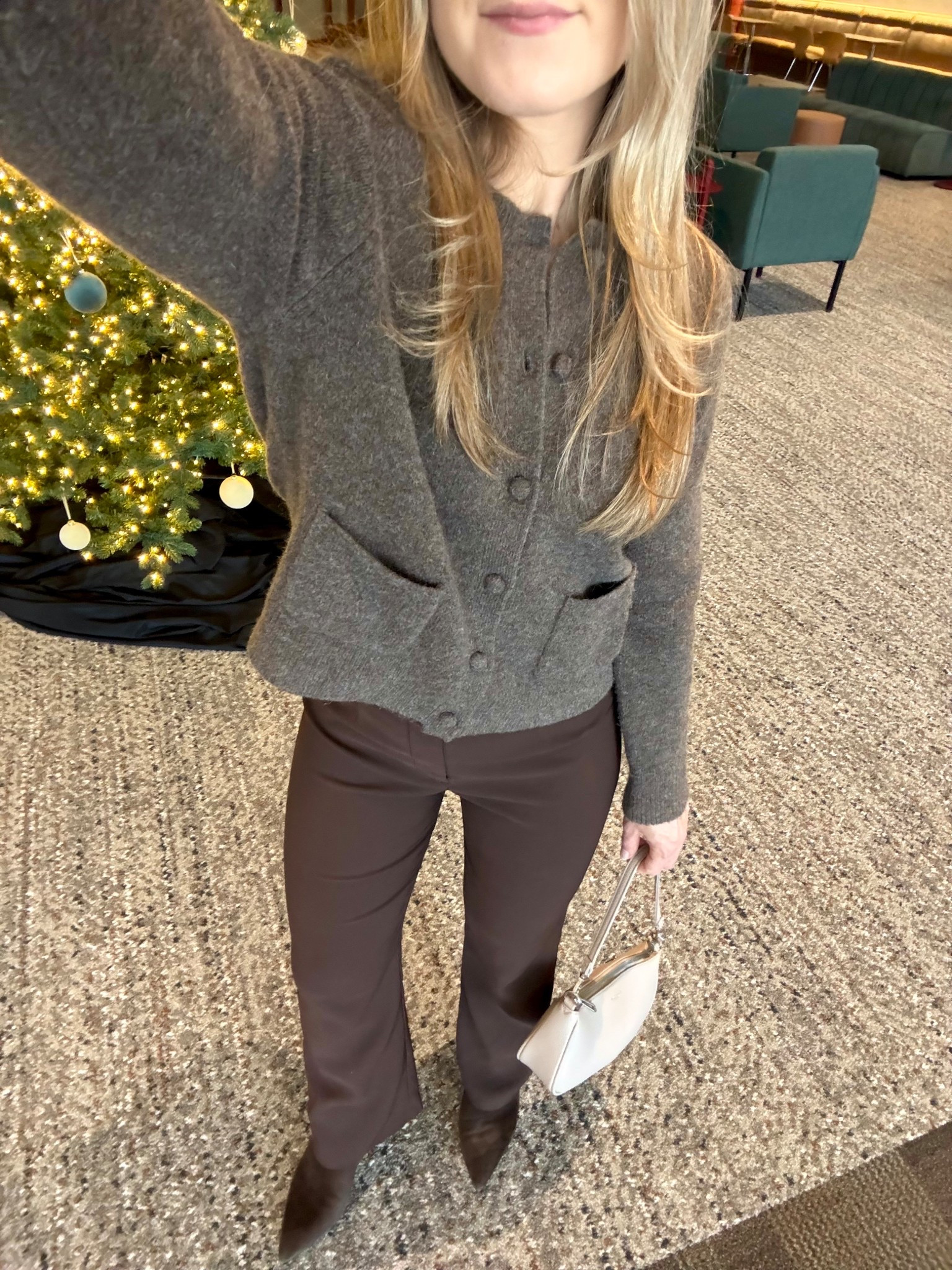 OOTD 🤎

Sweater: Small - Zara (tagged similar!)
Pants: 00/24 - ALL TIME FAVS! (Own these in 4 colors lol) 
Heels: 8 - Marc Fisher (tagged the same listed in diff color!)
Purse: Flora & Co Paris in beige (French brand)


Abercrombie & Fitch, heels, wool sweater, button down cardigan, stretchy pants, brown dress pants, low heel, comfy heels, shoulder bag, Sunday fit, church fit, petite fashion, mom fit, outfit of the day, cardi 

#LTKootd #LTKSaleAlert #LTKPetite