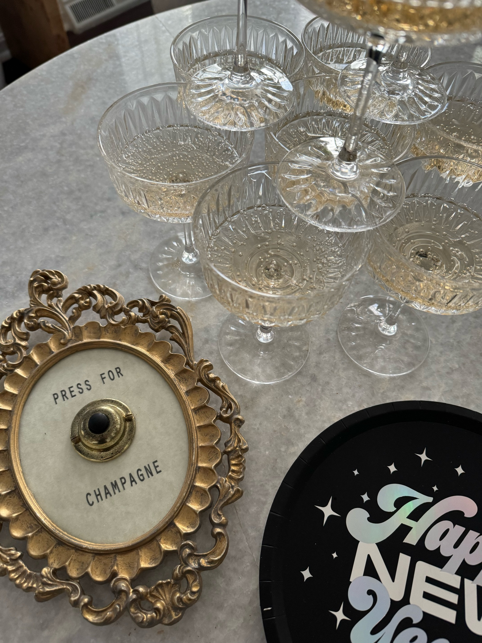 New Year’s Eve Decor | New Years hosting favorites. The press for champagne button is a must and makes a great gift! 

New Year’s Eve party, New Year’s Eve tablescape, party plates 


#LTKSeasonal #LTKHoliday #LTKHome