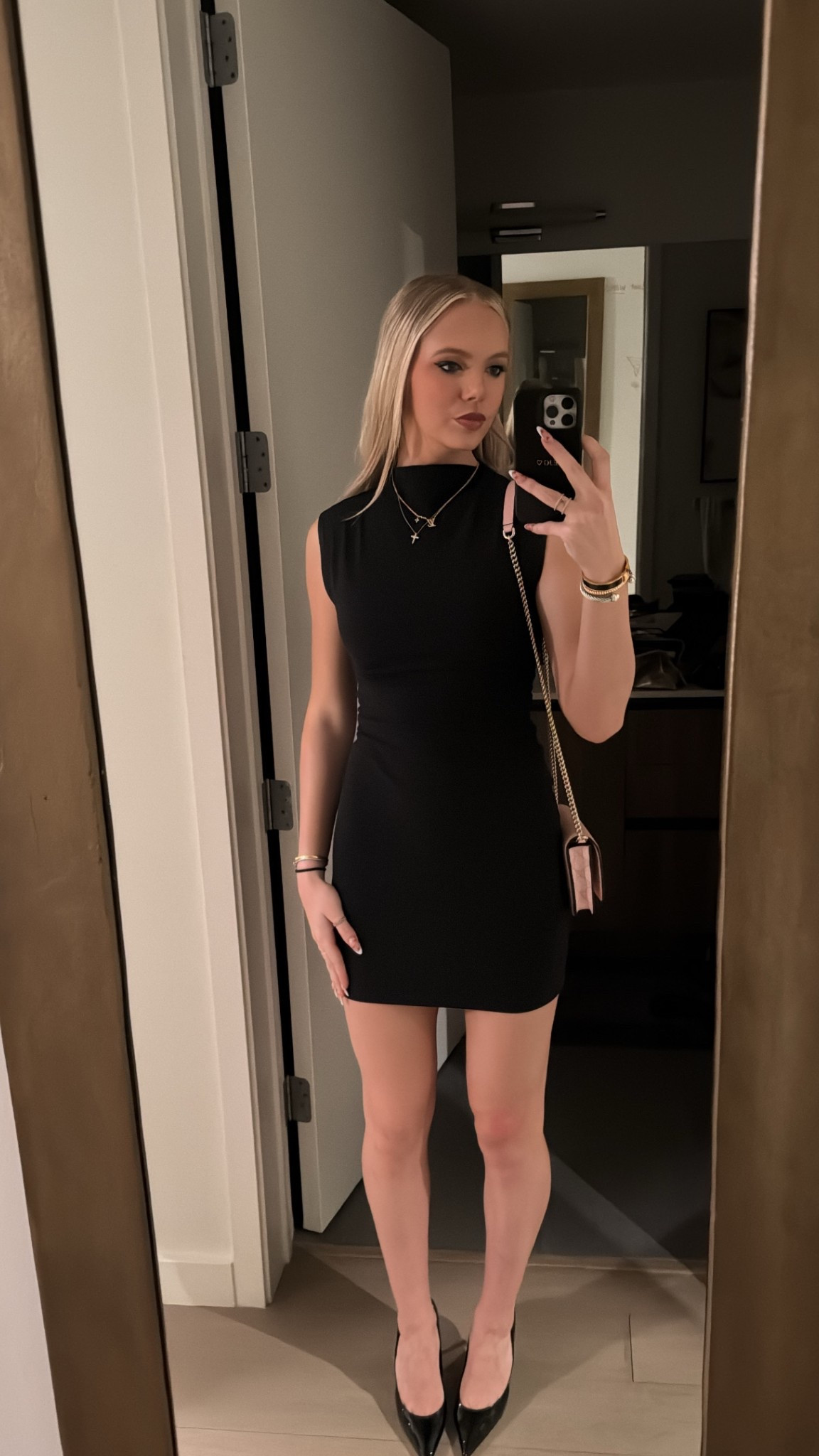 My go to simple black dress 

#LTKWorkwear #LTKParties #LTKStyleTip