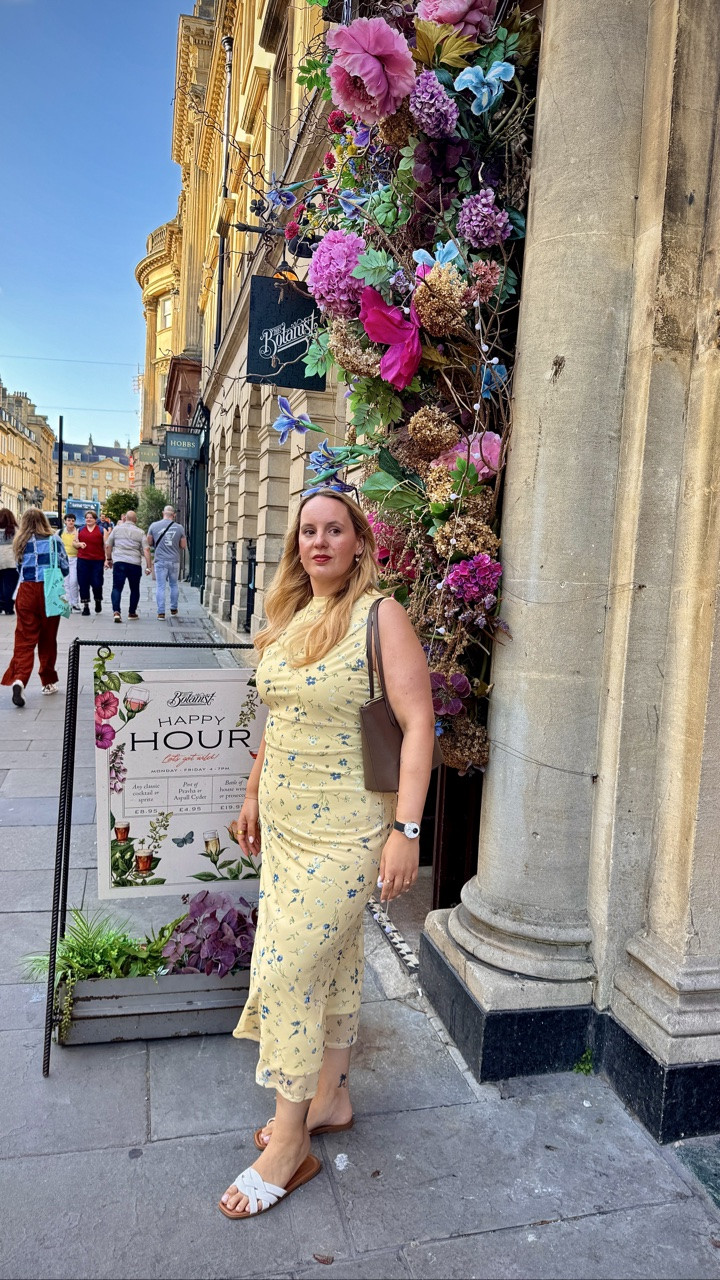 POV: The wind was a paid actor! 🤣🍃

#midsizefashion #summerdress #datenightoutfit

#LTKdatenight #LTKdresses #LTKmidsize