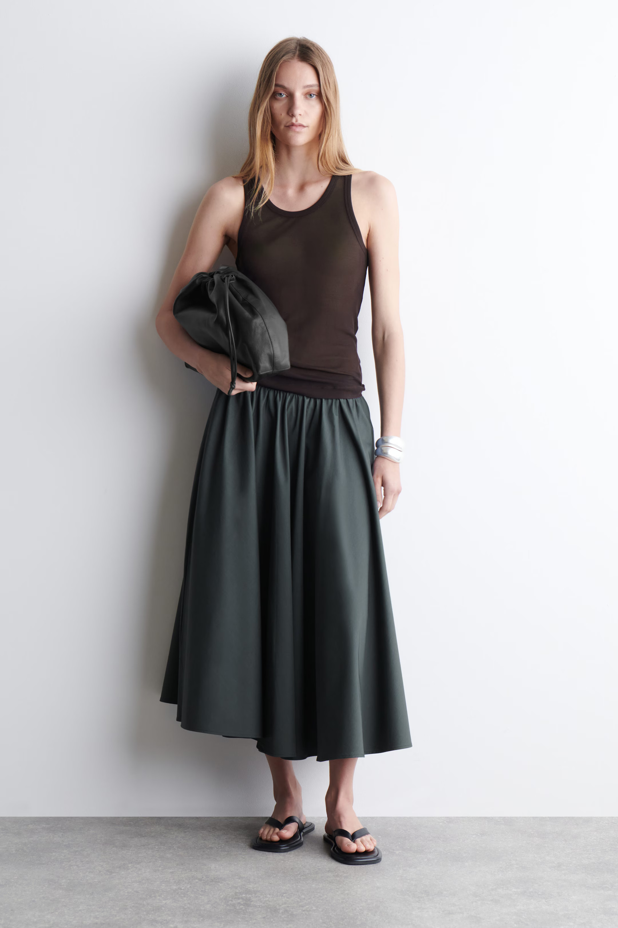 GATHERED A-LINE MIDI SKIRT - CHARCOAL | COS GB | COS UK