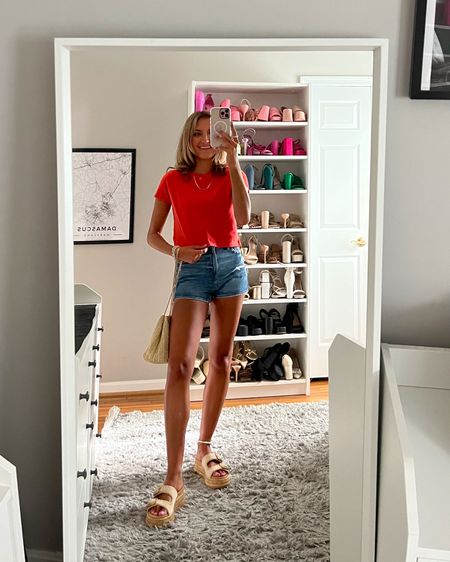 easy casual summer outfit ideas from American eagle 💗 wearing an XS in everything + a 000 in denim 