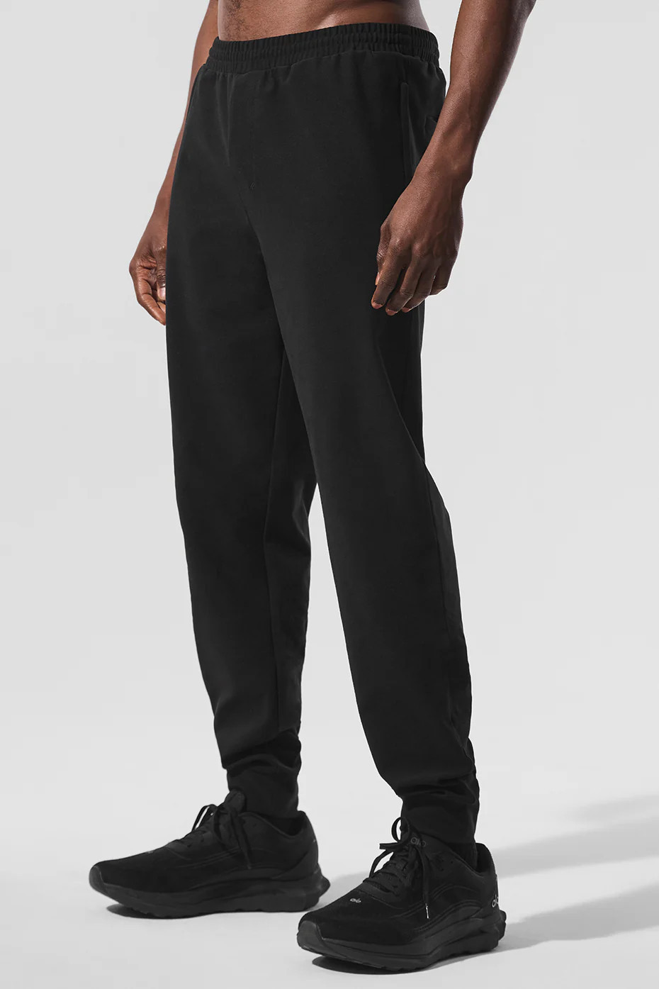 ALO | Conquer Max Performance Jogger Pants in Black, Size: 2XL | Alo Yoga