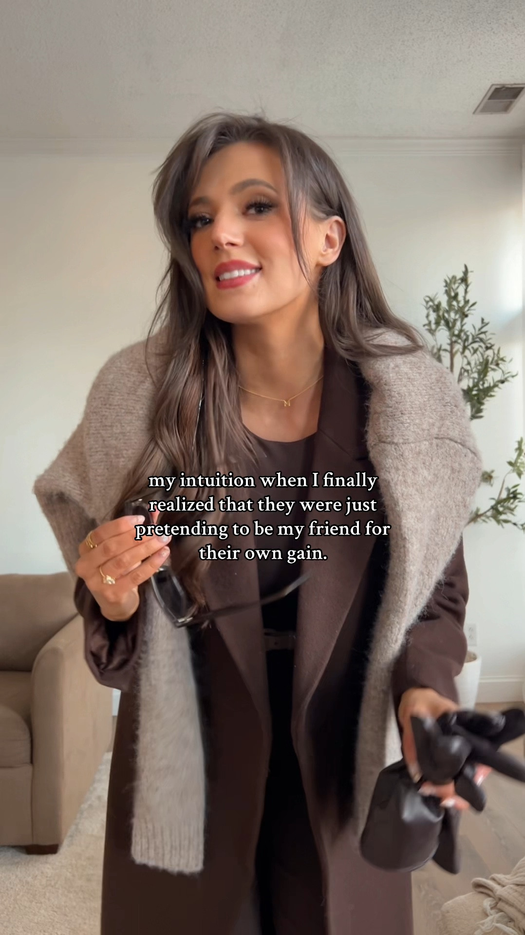 Will be listening to my intuition from now on! 😅 

I’ve had this chocolate brown wool coat on my wishlist since August and finally got it for Christmas. It was 100% worth the wait. The cinched waist is perfection. Wearing size small! 



#LTKWorkwear #LTKSeasonal #LTKWatchNow