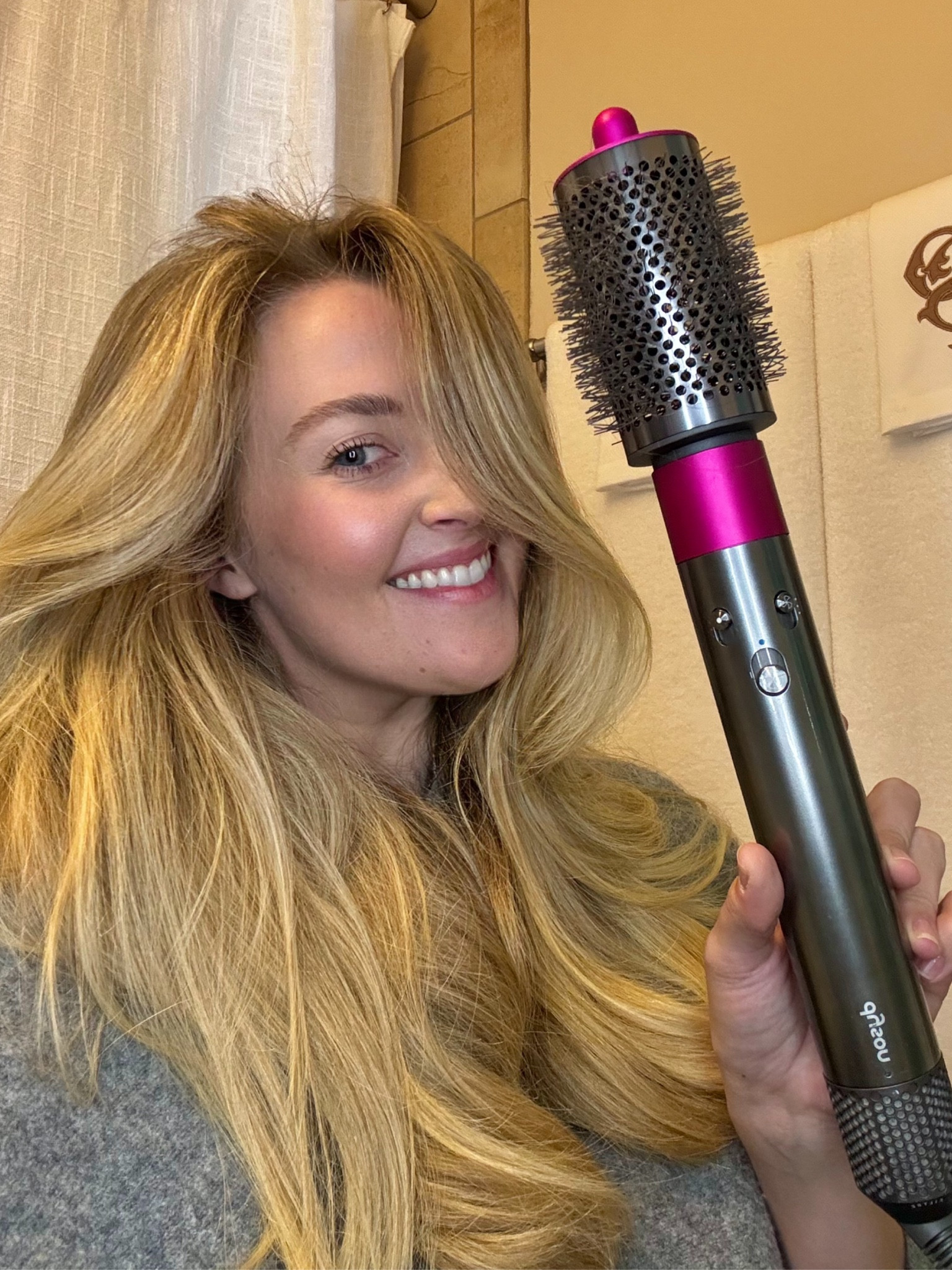 Obsessed with this large round brush attachment for the Dyson airwrap!! Copy the link below to see how I used it to touch up my hair 🫶🏼 

https://www.instagram.com/reel/C5ydgRLgvtg/?utm_source=ig_web_copy_link

#LTKfindsunder50 #LTKbeauty #LTKstyletip