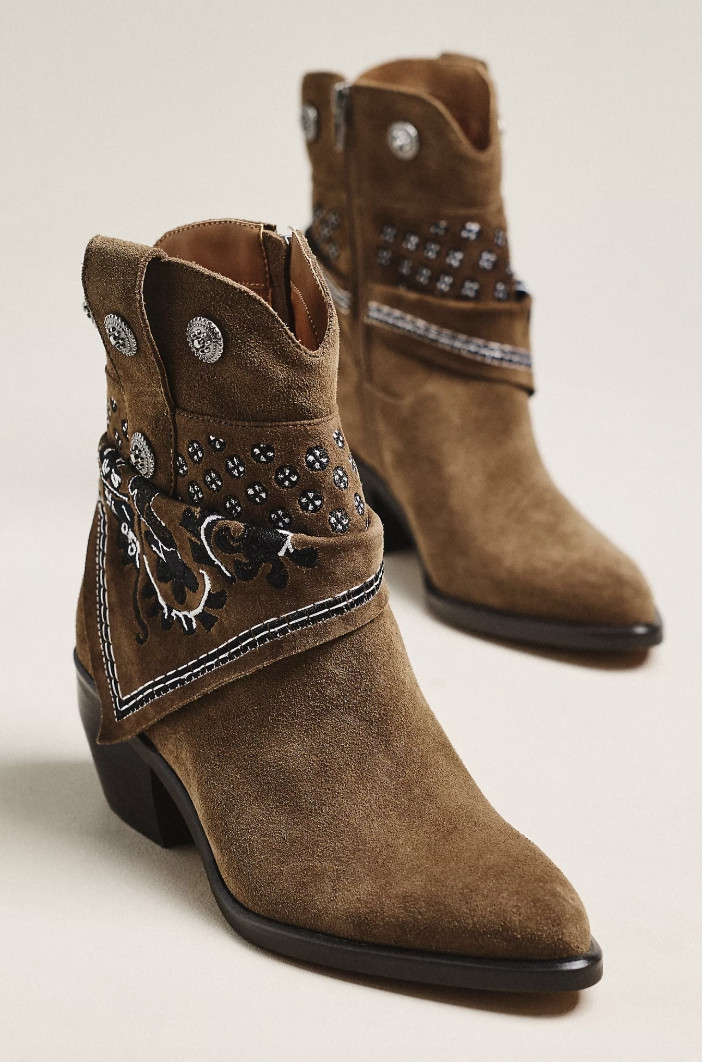 Cute boots

Would be perfect for a festival or country concert!