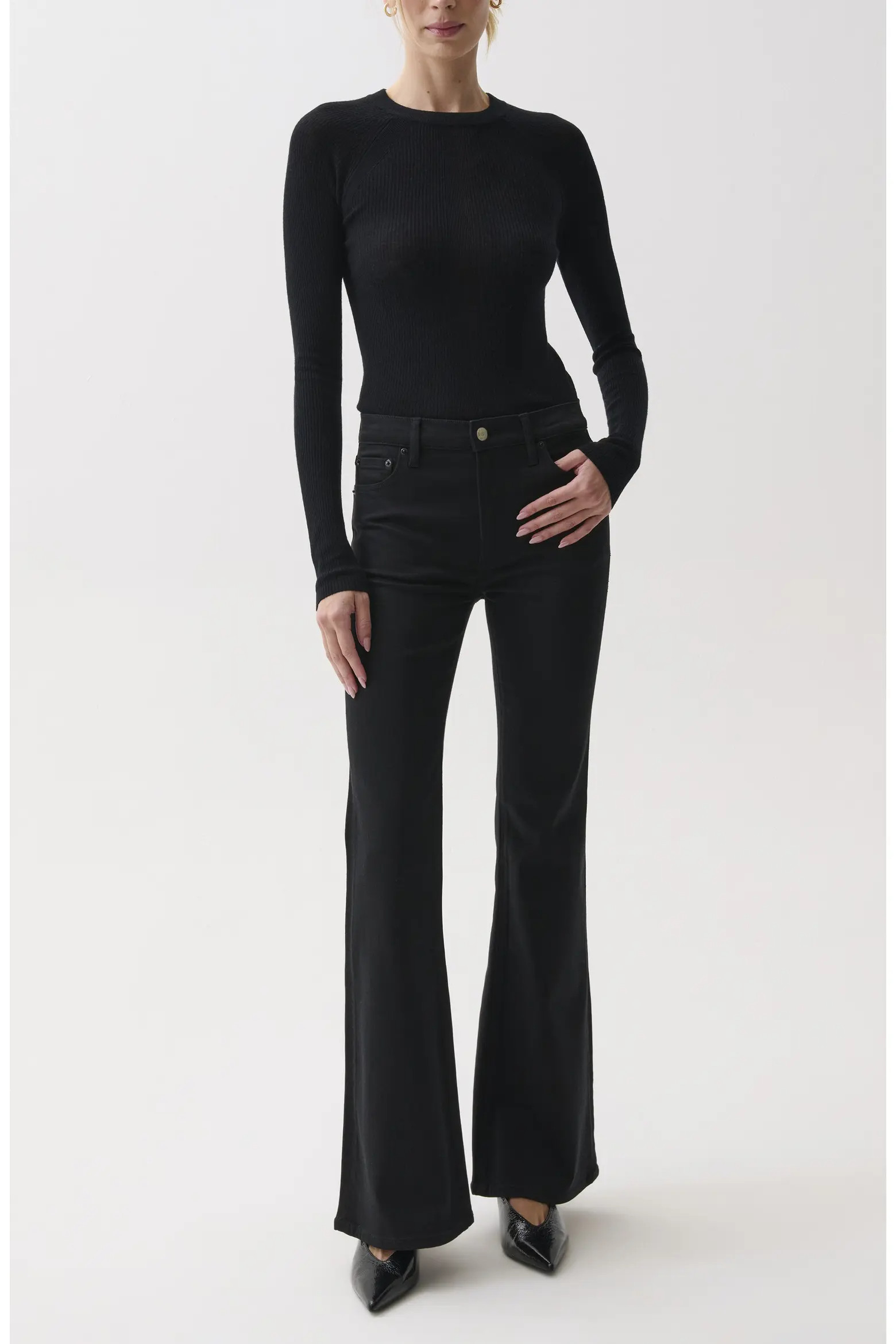 The Nordstrom Anniversary Sale is finally here and denim lovers… this is your moment 🤍 From perfectly fitted skinny jeans to relaxed wide-leg styles, every fit you’ve been eyeing is now on major sale. Think timeless washes, flattering high-rise cuts, and that effortless everyday vibe we all love. These are the jeans you’ll reach for on repeat—easy to dress up with heels or keep casual with sneakers. If your denim drawer needs a refresh, don’t wait because the best sizes always sell out first 🔥 #LTKDenim #LTKSaleAlert #NordstromSale #DenimDeals #ClosetStaples #EverydayStyle #DenimFinds #FallReady #WardrobeRefresh #EffortlessLooks #Nsale 

 #LTKSeasonal #LTKU #LTKSaleAlert