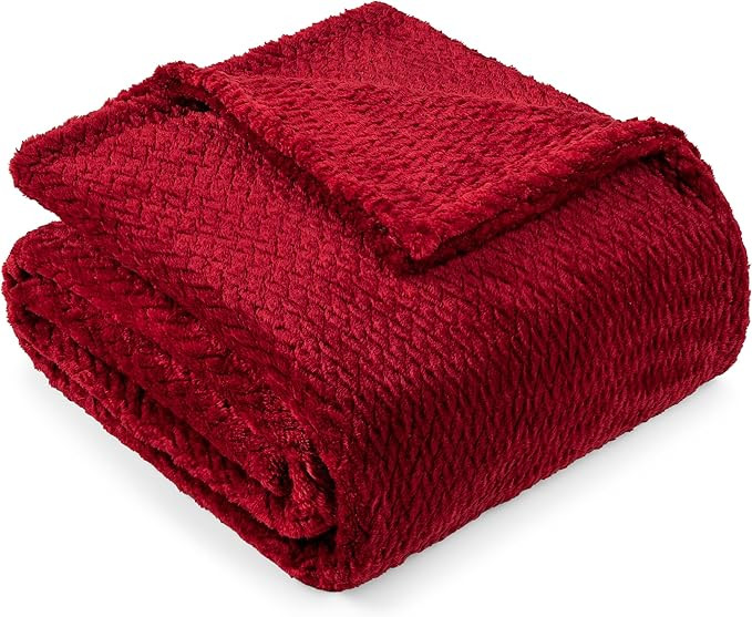 PAVILIA Soft Fleece Burgundy Dark Red Throw Blanket for Couch, Lightweight Plush Warm Blankets fo... | Amazon (US)