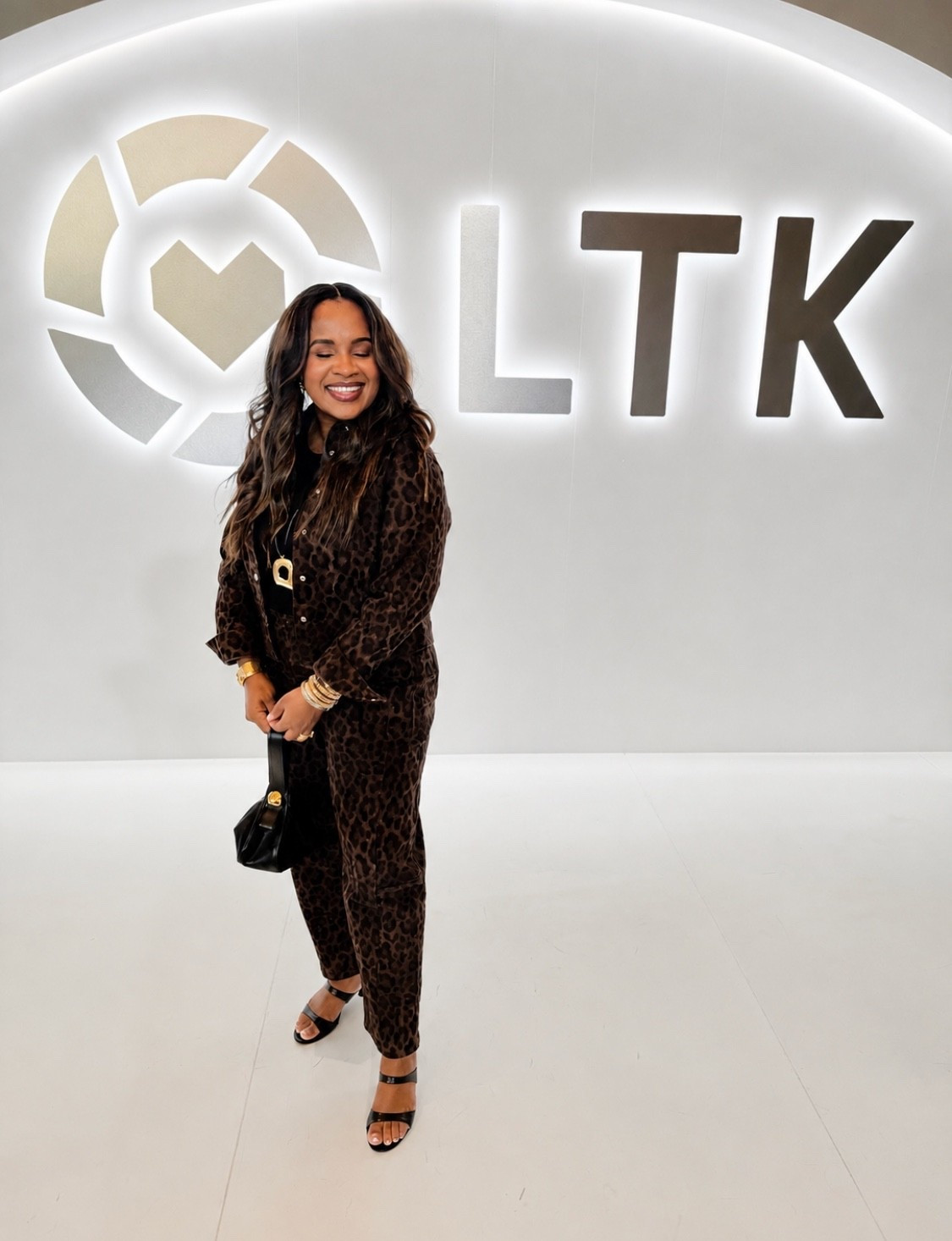 This new walmart line is amazing!! 👏🏾🤩 Jacket is $29 and my jeans are $24!

#LTKgrwm #LTKootd #LTKMidsize